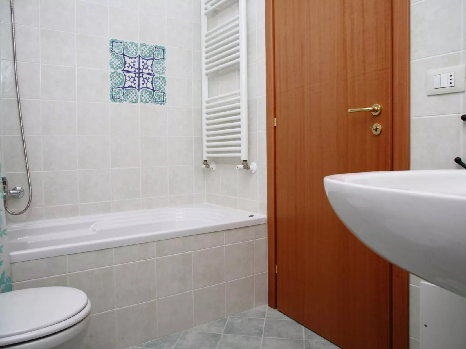 Flacher Kirschbaum-Image-tags.info