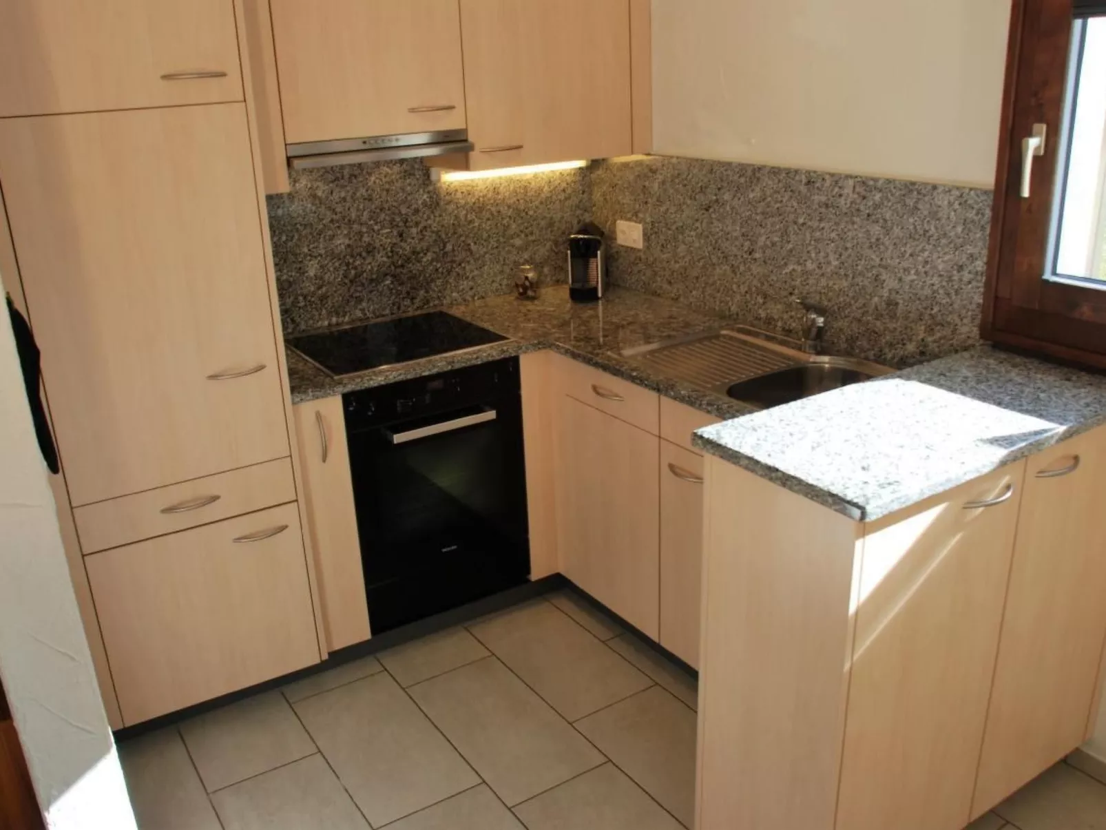 Chesa Arnica A1-Dedans