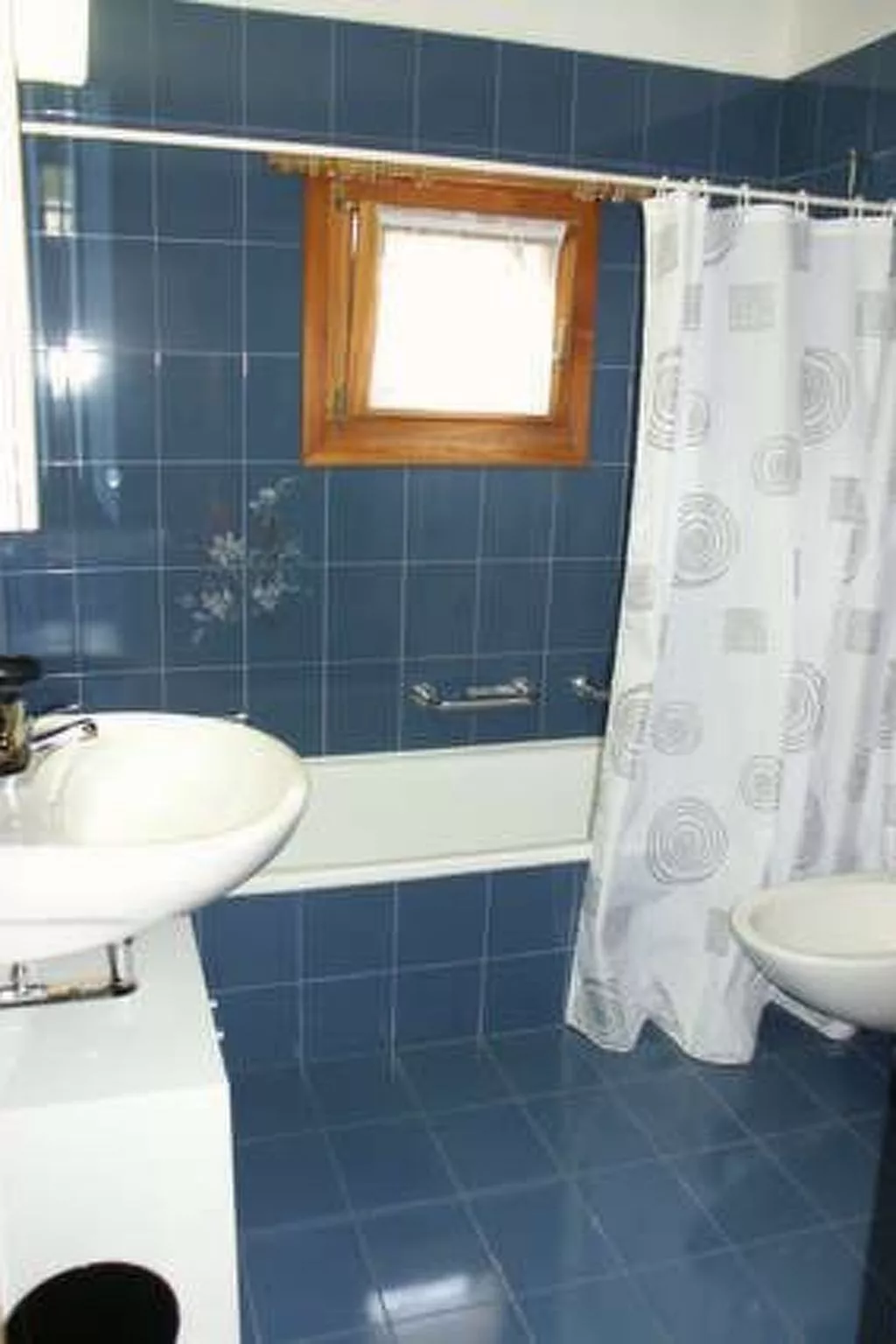 Ludains 4, APT. 25-Inside