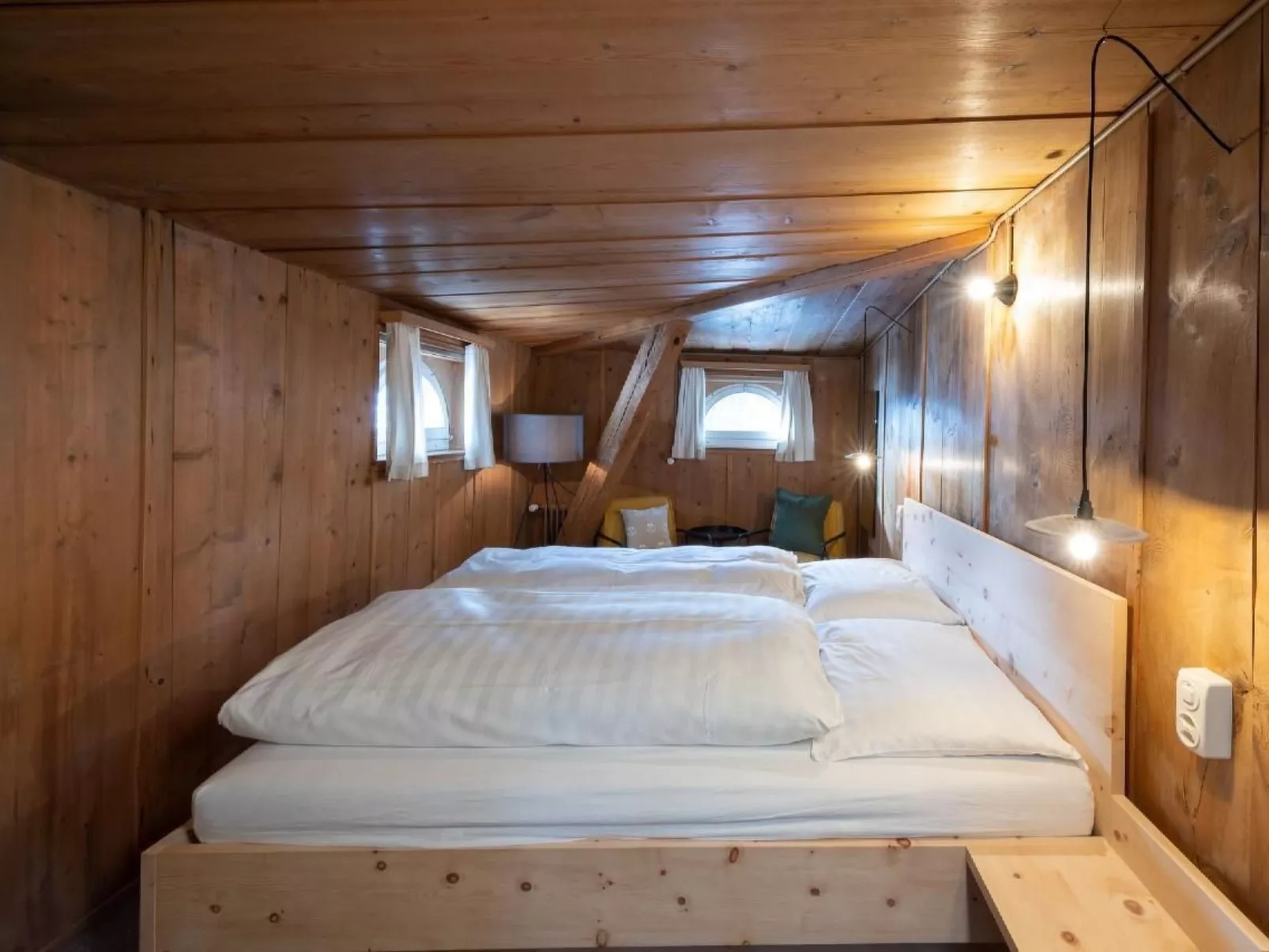 Villa Fried, Stüva-Dedans