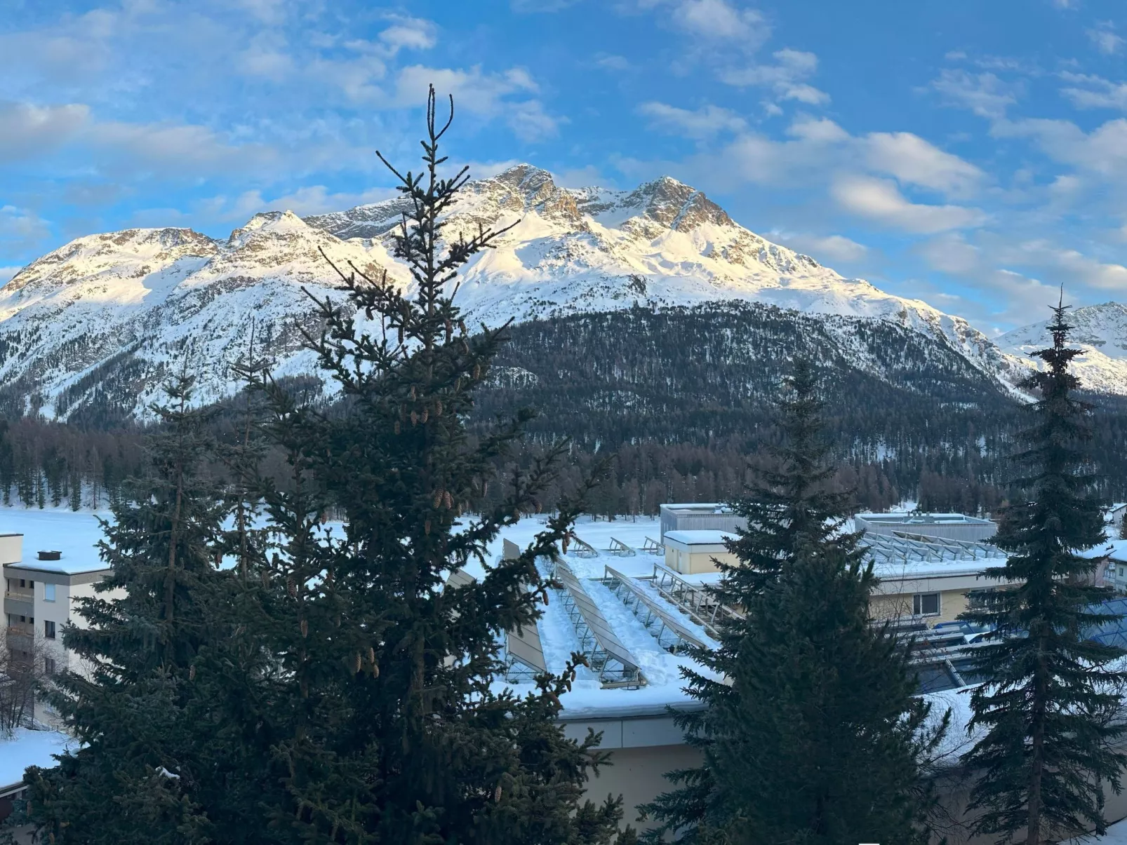 Apt 411 Hotel Europa-Outside