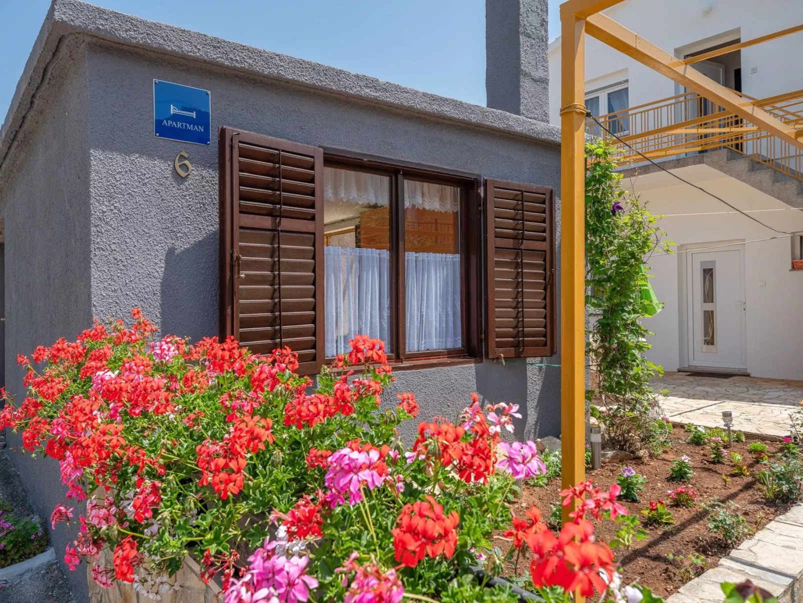 Große Ferienwohnung in Vodice mit Eigenem Balkon-Image-tags.info