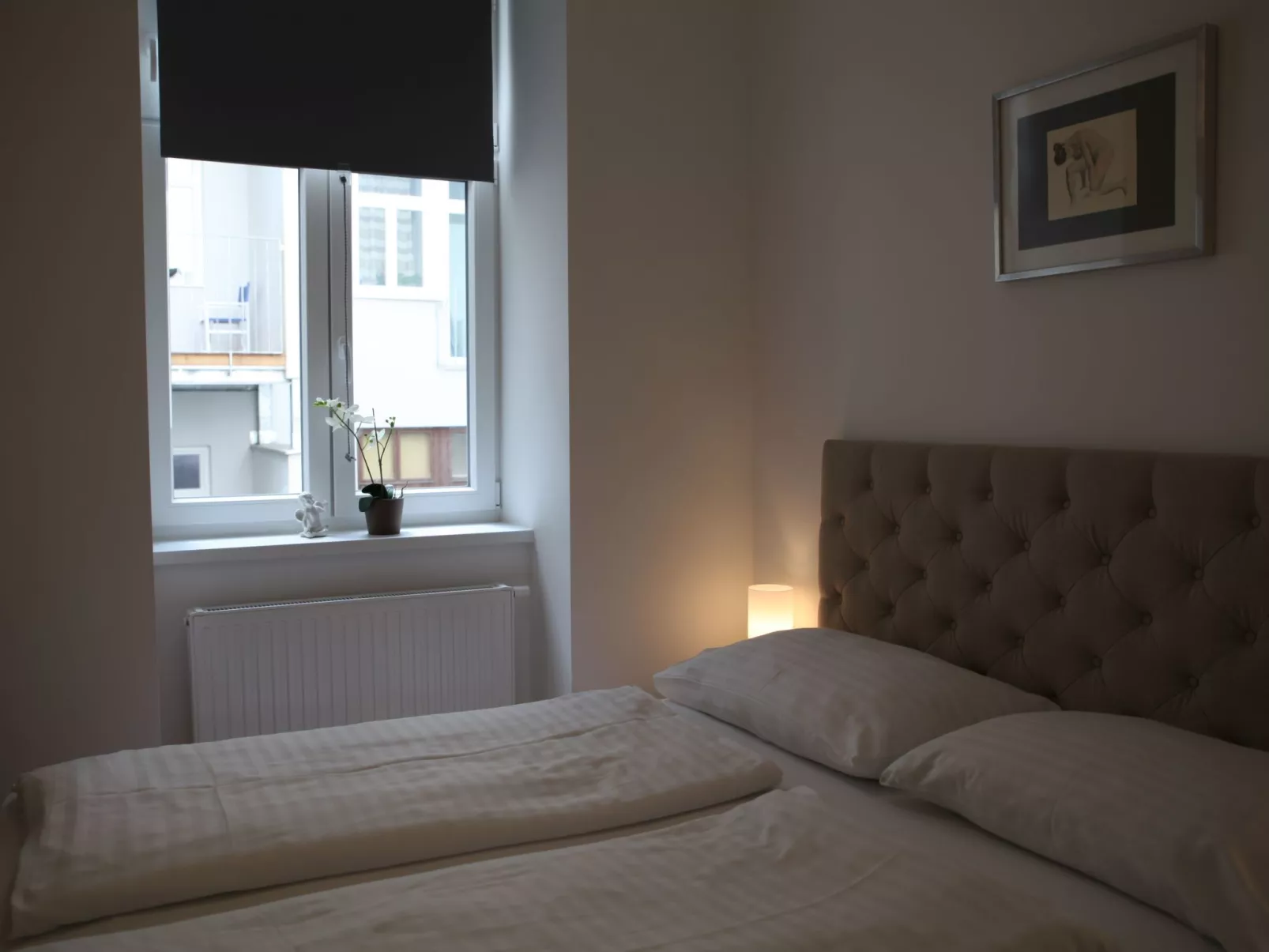 Moderne Stadtwohnung-Drinnen