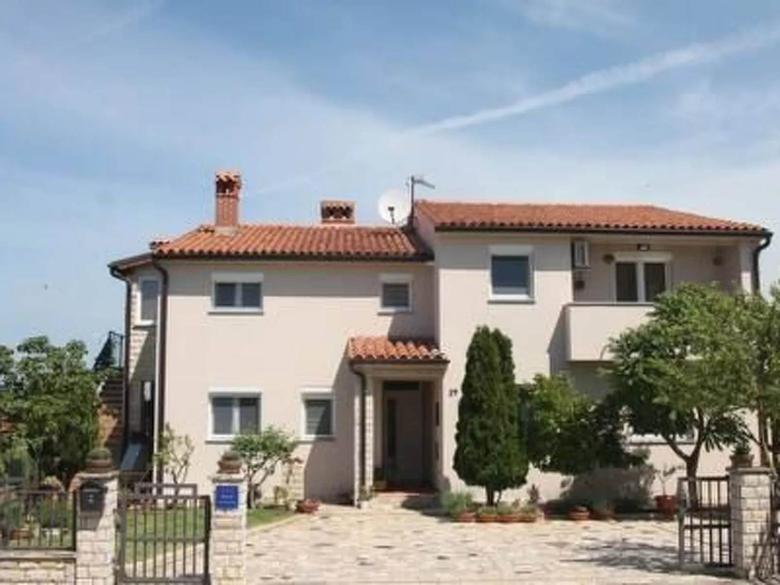 Mit Balkon für vier Personen-Image-tags.info