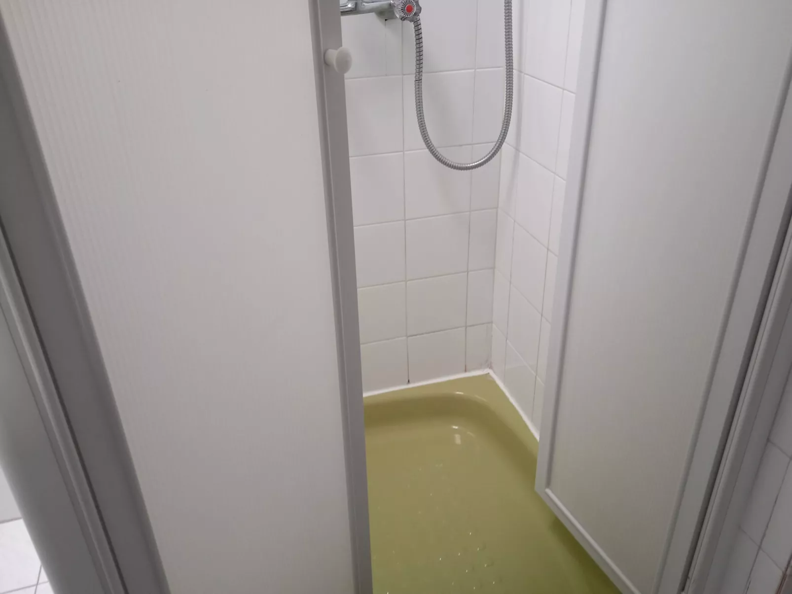 Kleines Ferienhaus in einer ruhigen Strasse-Image-tags.info