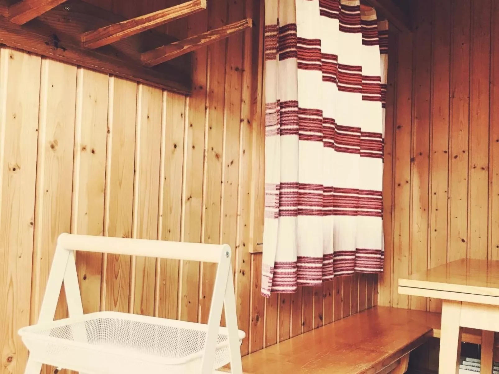 Haus "Nyfeler" Obergeschoss 4-Bettwohnung-Inside