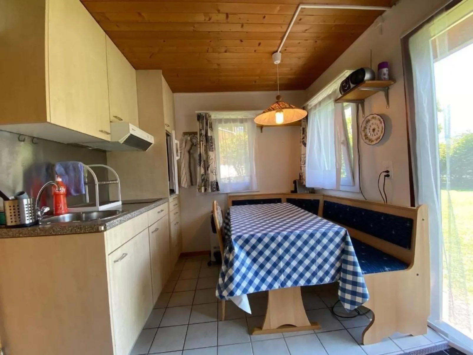 Marcello's Gartenhüsli-Drinnen