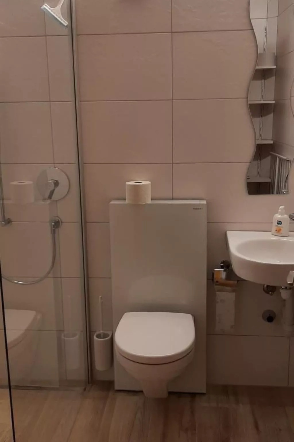 Rothorn-Center A (1.OG- Schöpfer)-Drinnen