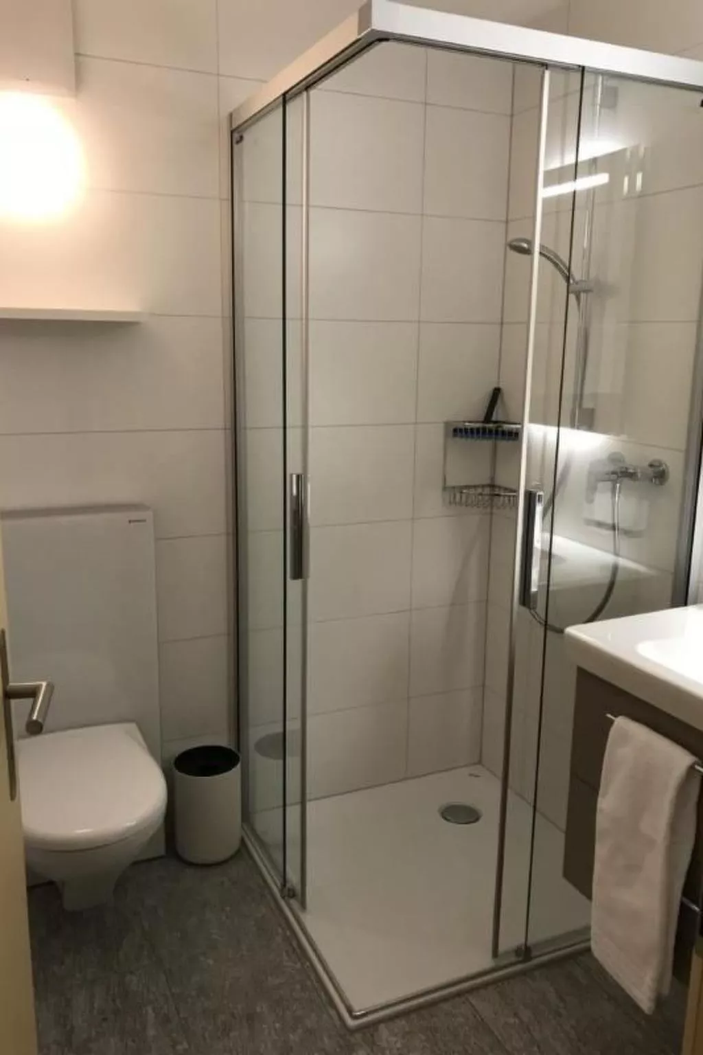 Chesa Arnica 3-Drinnen