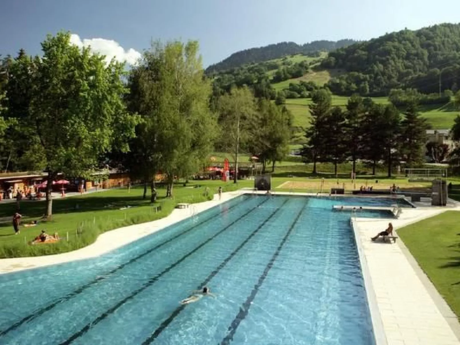 Aparthaus Surselva, direkt an der Skipiste-Dehors