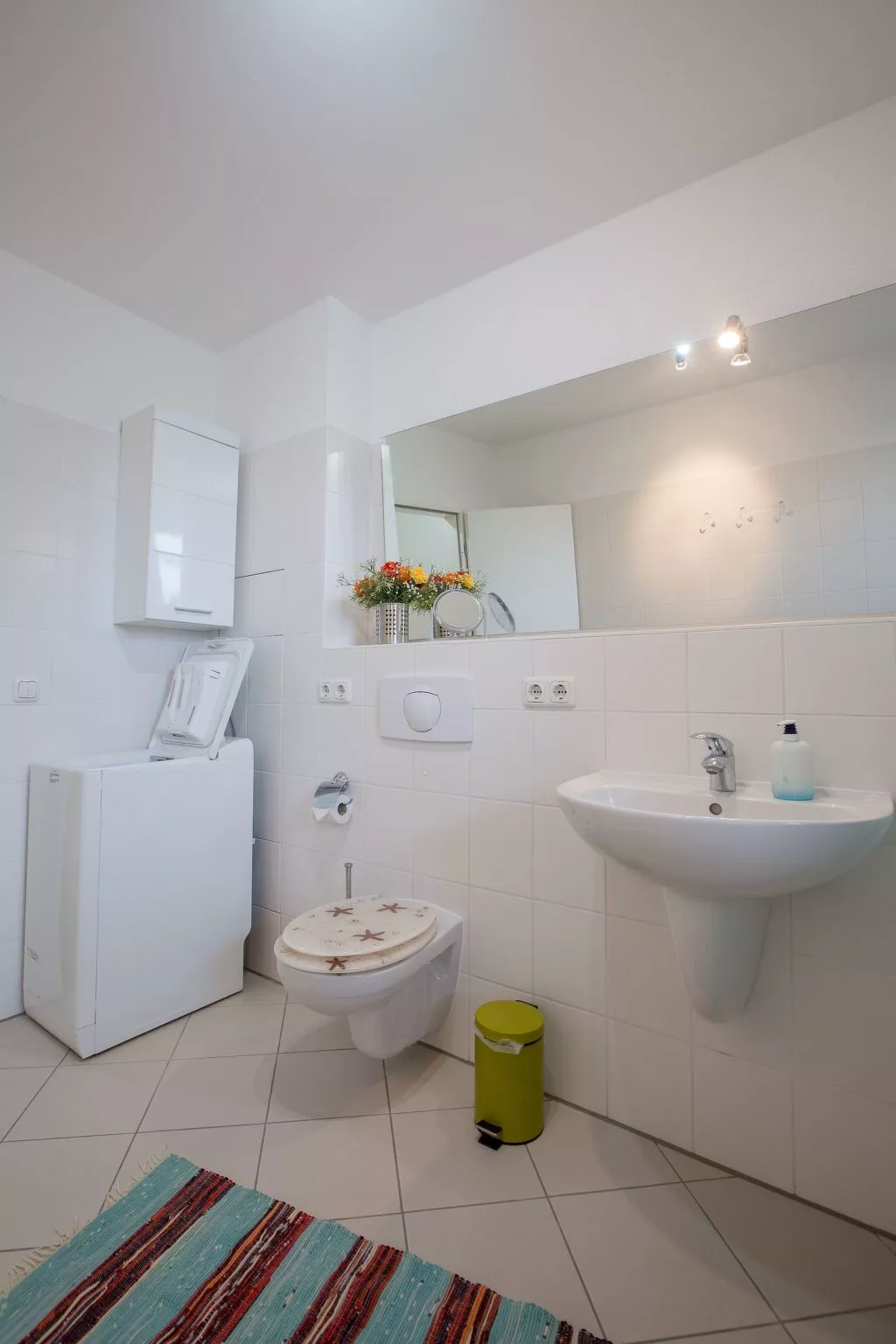  in Stadtrandlage mit guter Anbindung, sowie eigener Terrasse und Garten-Inside