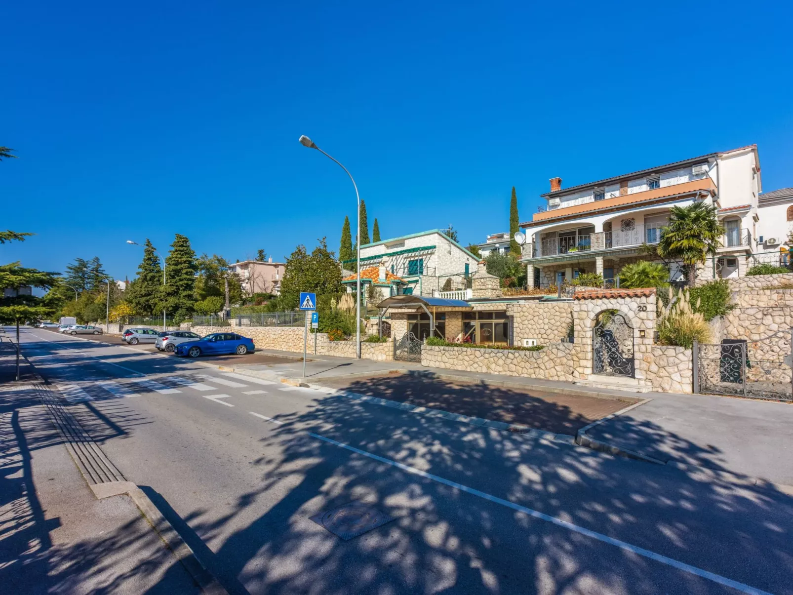 Wohnung in Crikvenica mit Terrasse mit Meerblick-Draußen