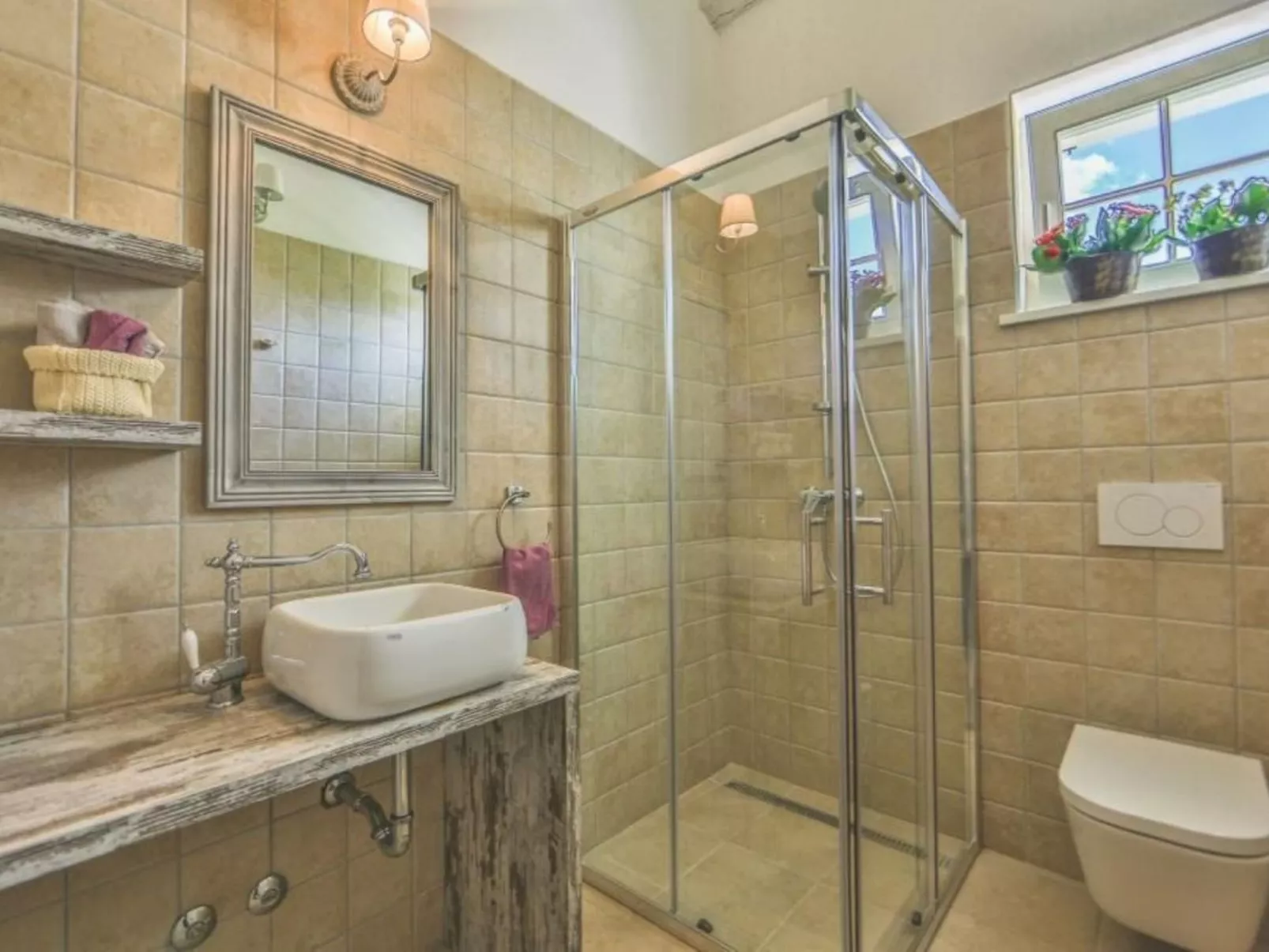 Mit Whirlpool und Sauna-Image-tags.info