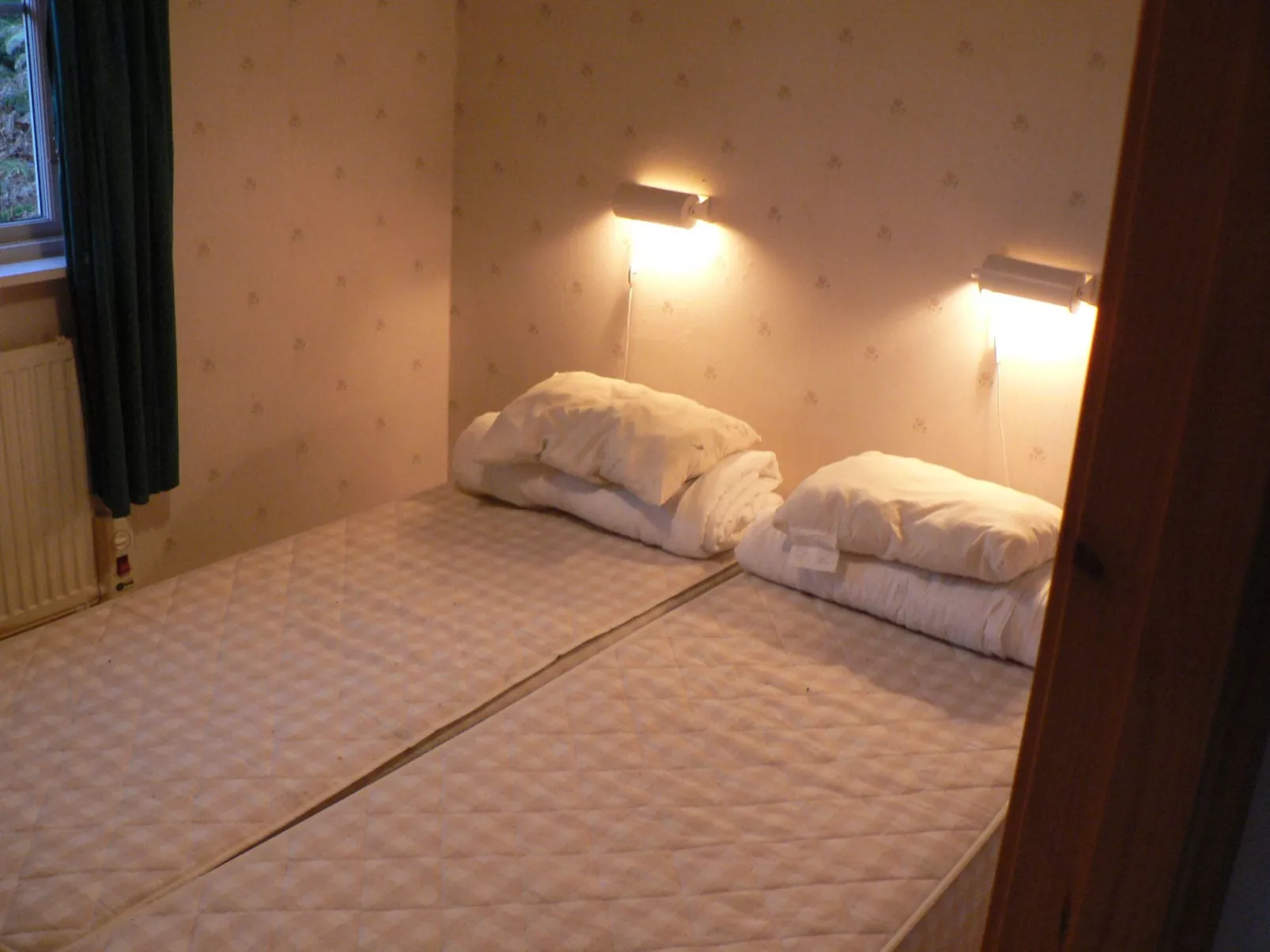 Holzhaus mit überdachter Terrasse-Drinnen