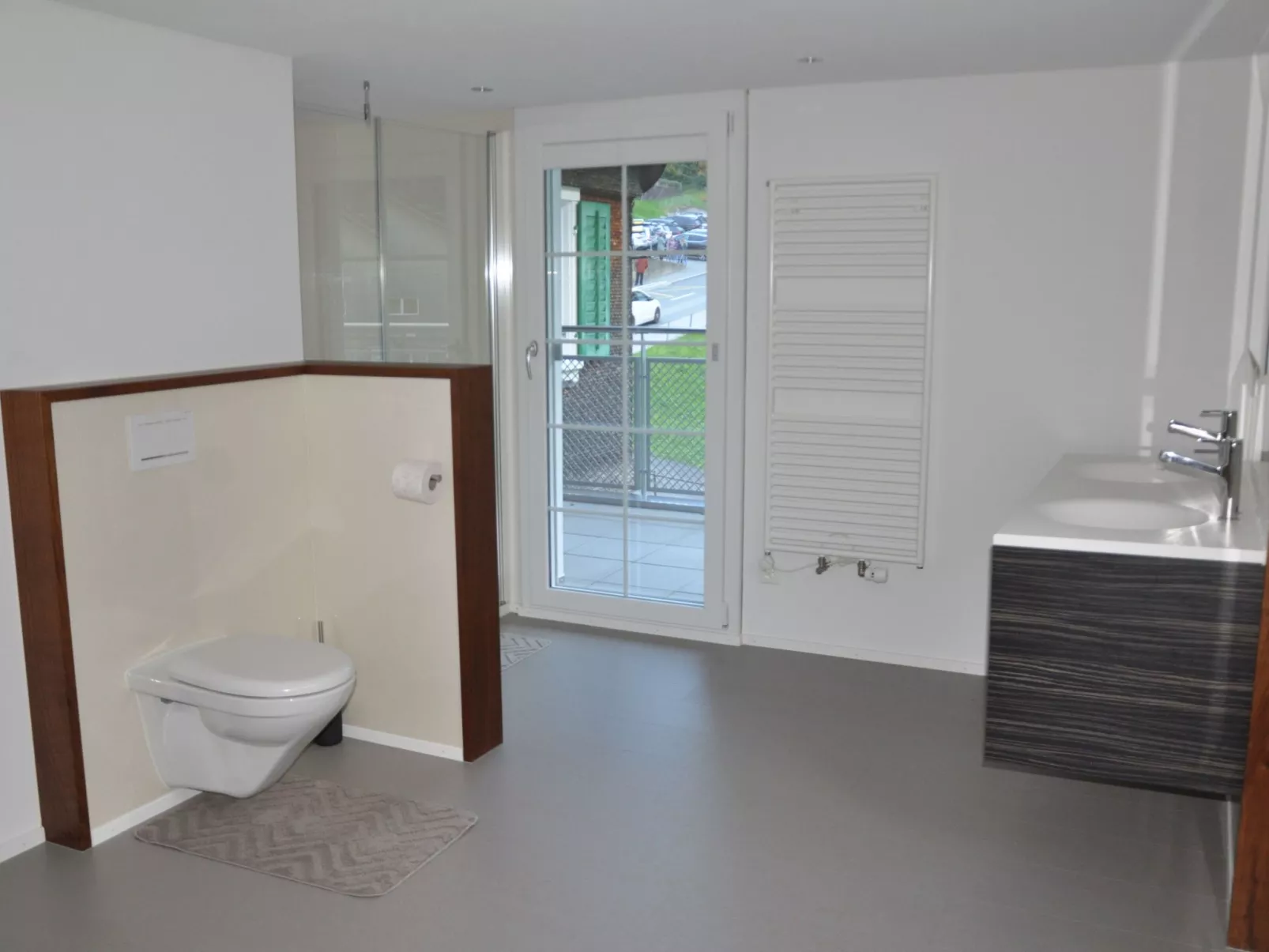 3.5 Zi-Ferienwohnung-Drinnen