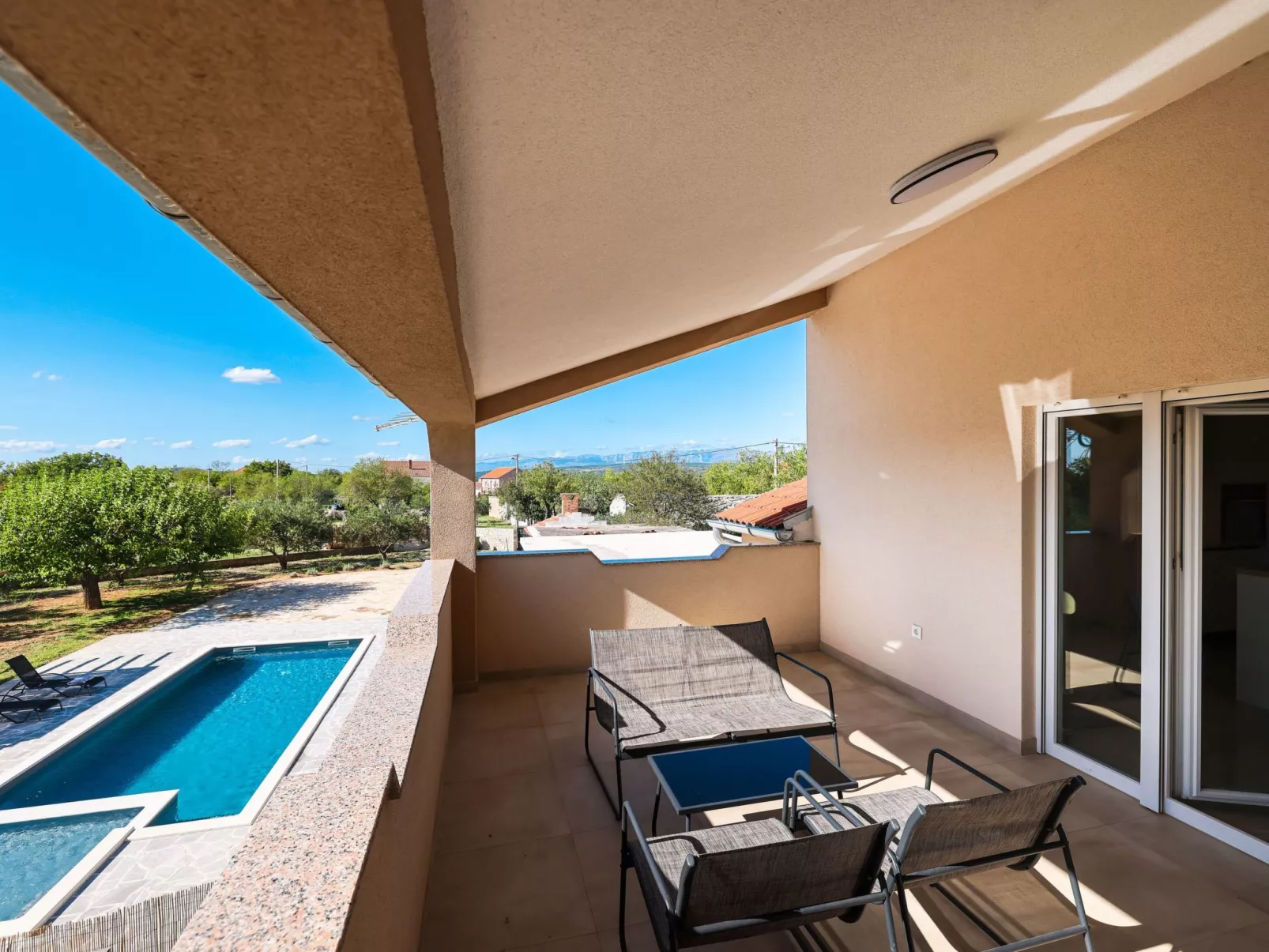 "Olea"-Image-tags.info