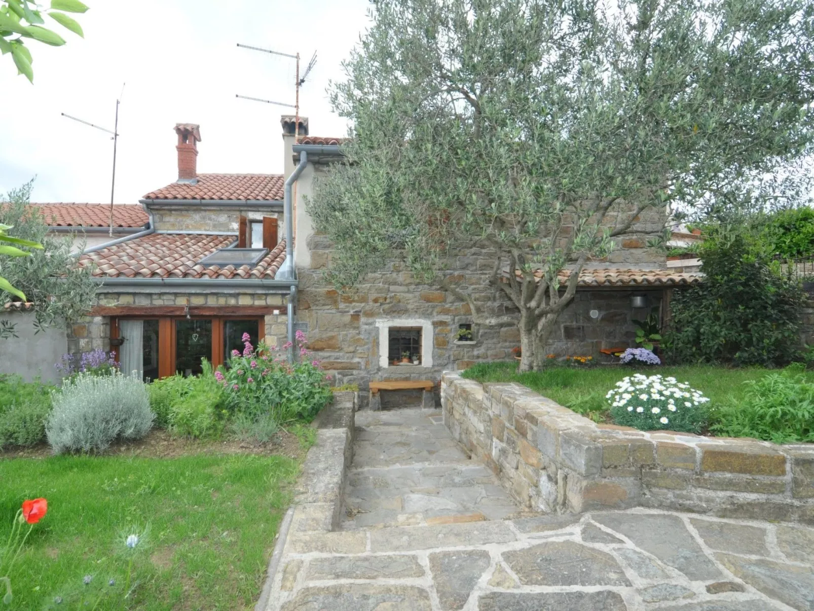 Istrisches Steinhaus-Draußen