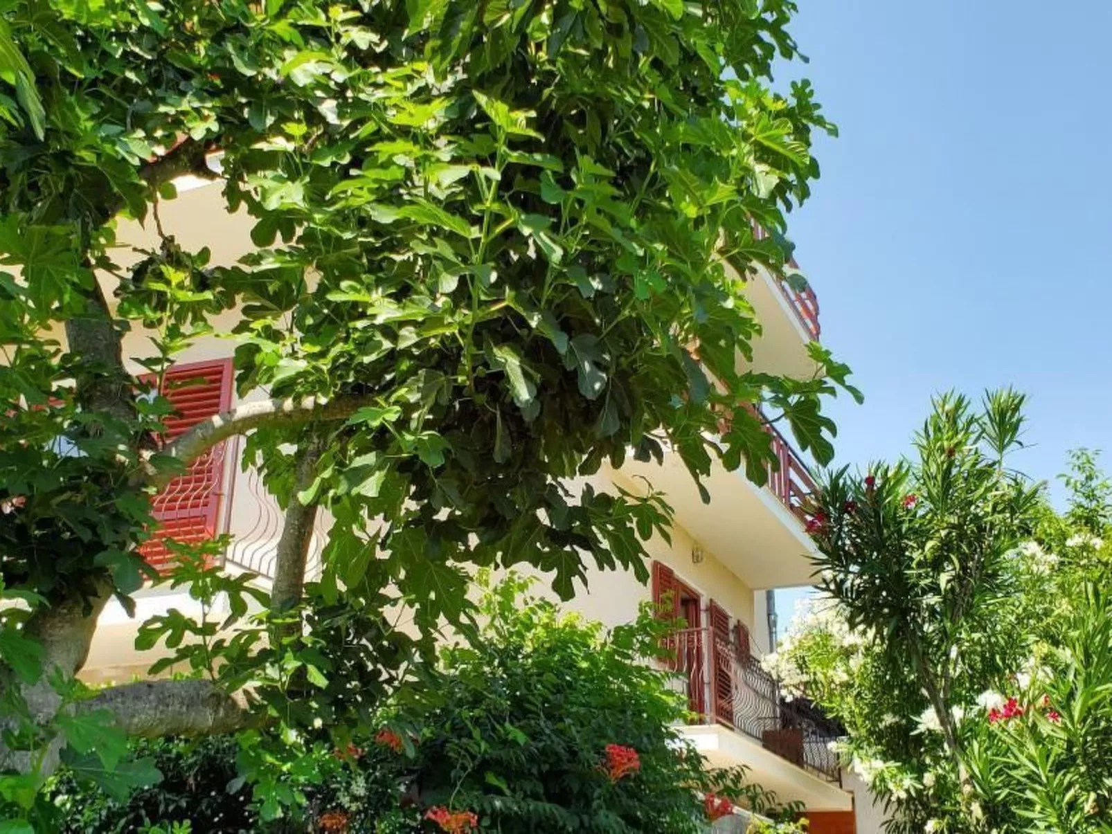 Appartement in Kožino mit Garten, Terrasse und Grill-Outside