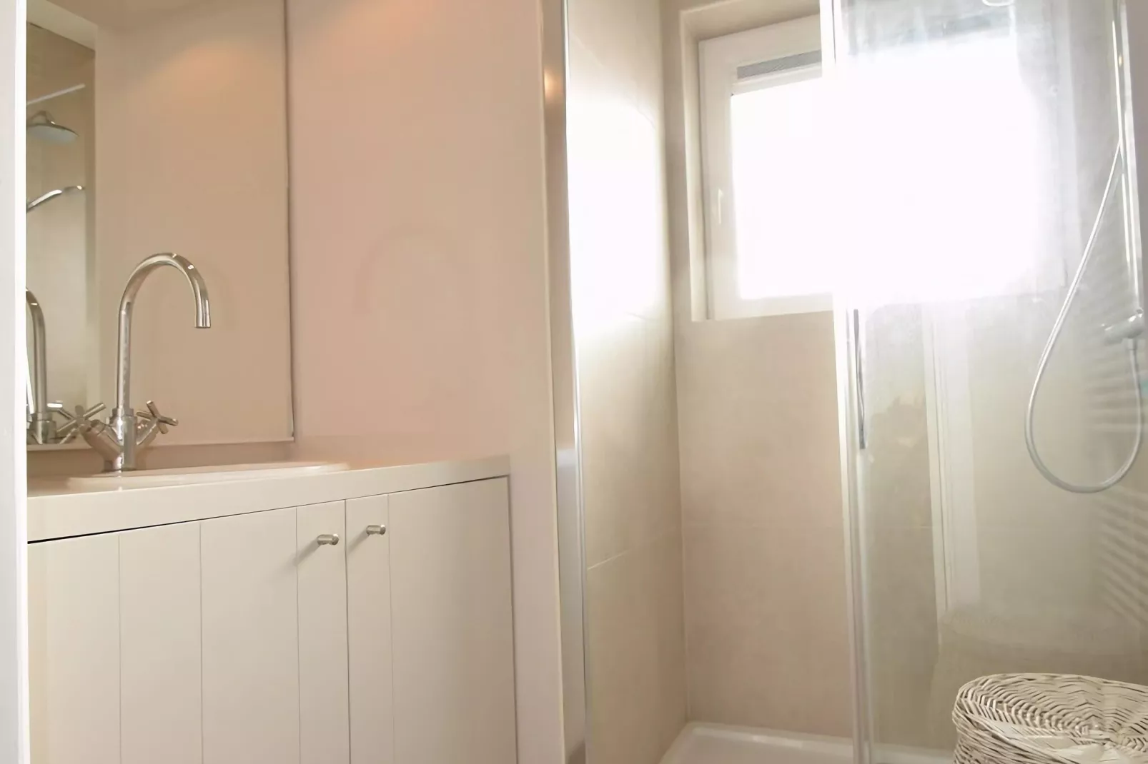 Goethe 0202 7-Bathroom