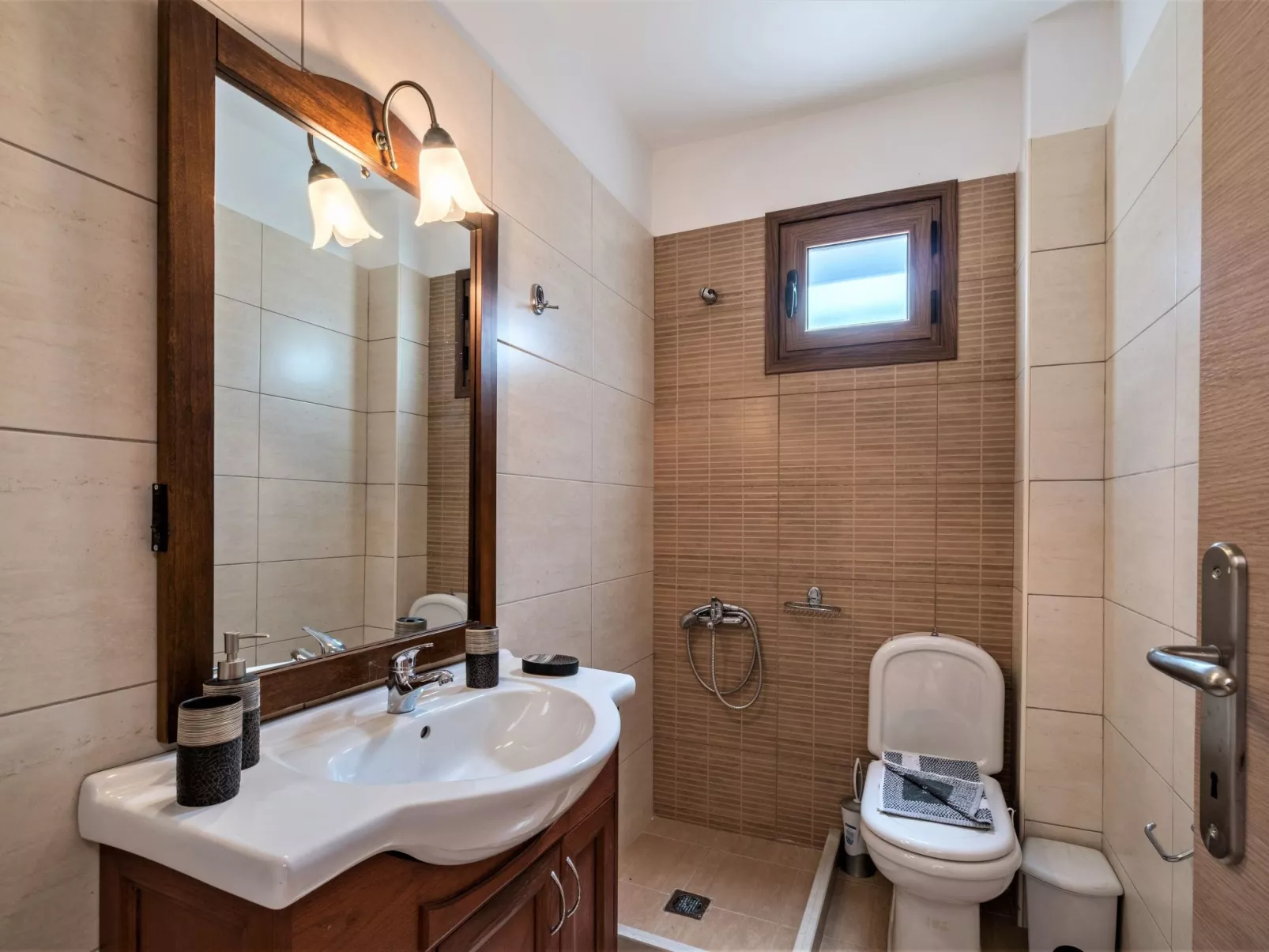 Villa Zeus mit privatem Pool und Jacuzzi-Dedans