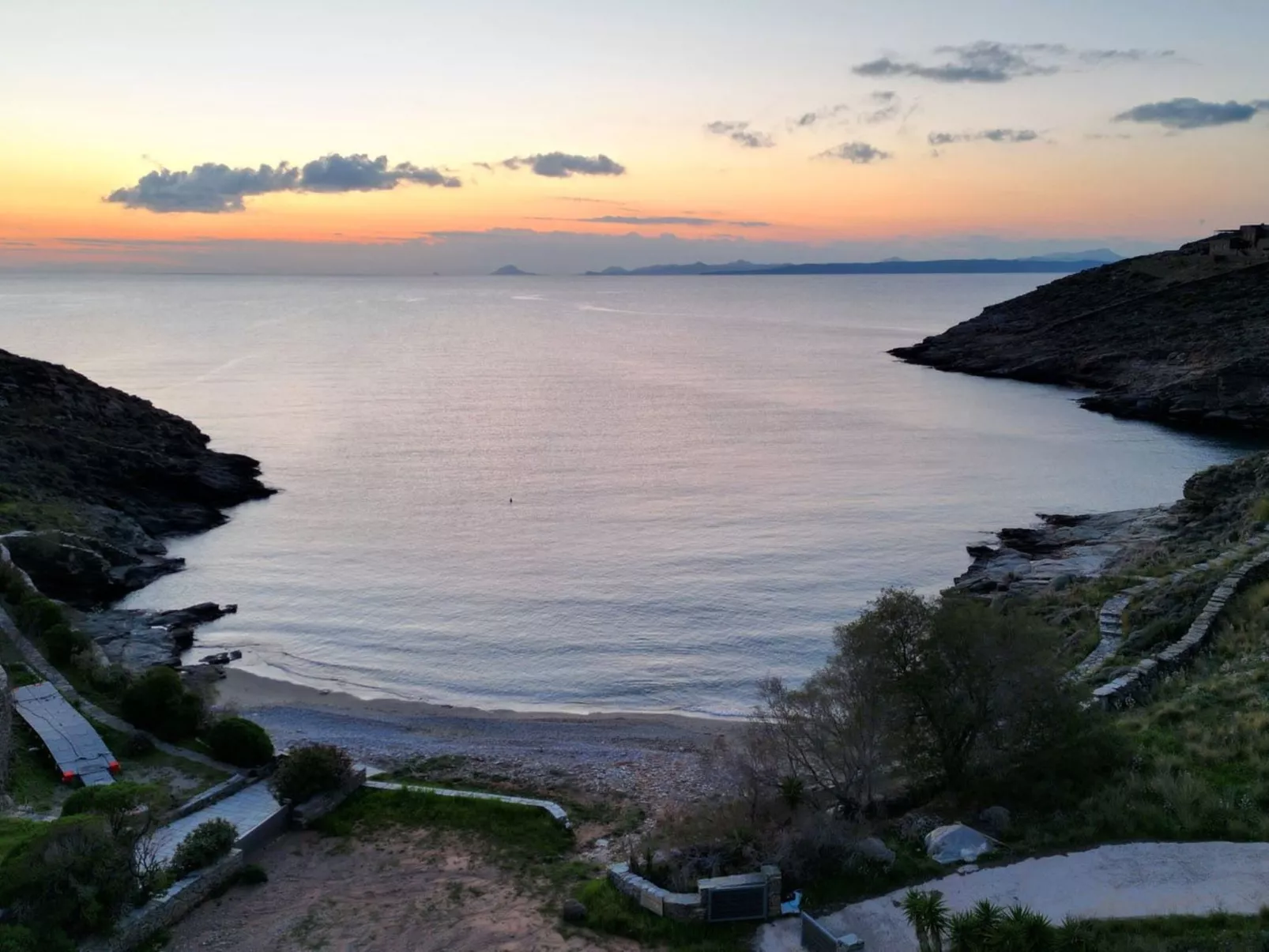 Luxusvilla bietet privaten Zugang zu einem abgelegenen Strand-Outside