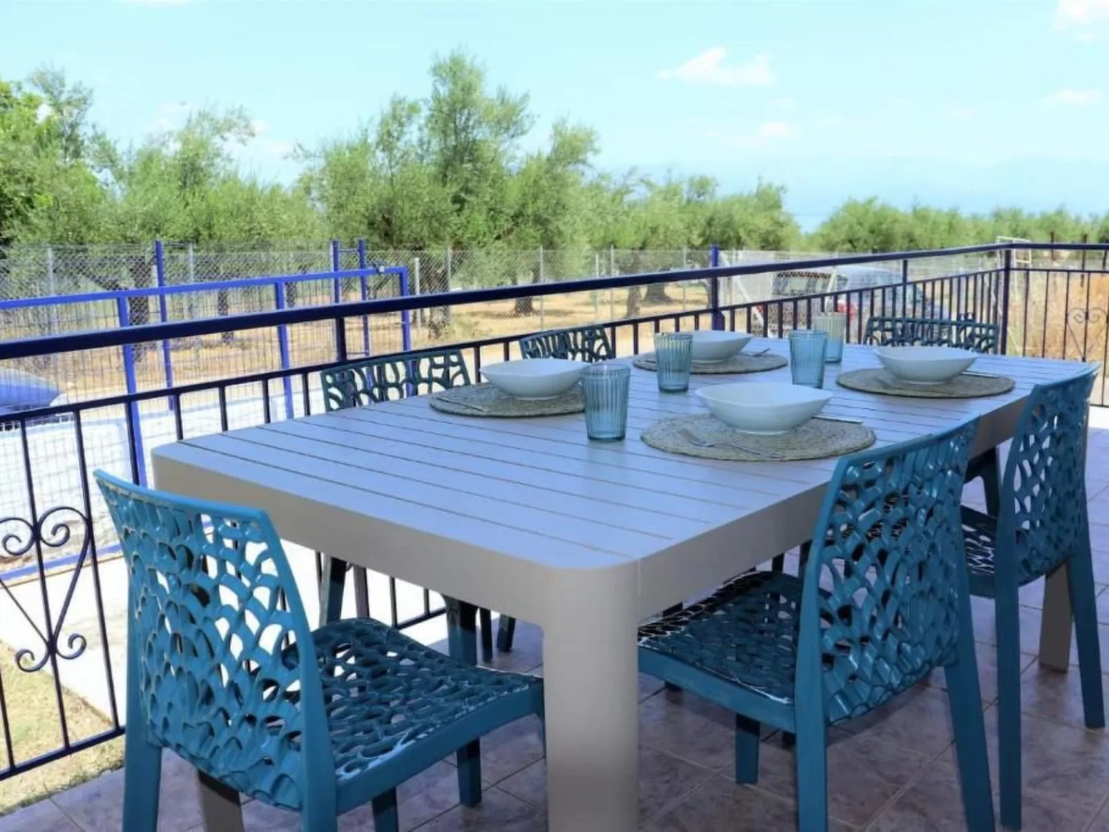 Villa Blue Cocoon mit Meerblick-Image-tags.info