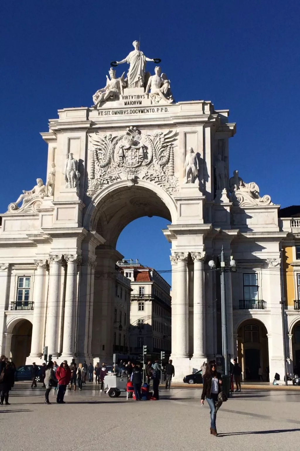 In Sesimbra mit Grill, Terrasse und Garten-Dehors