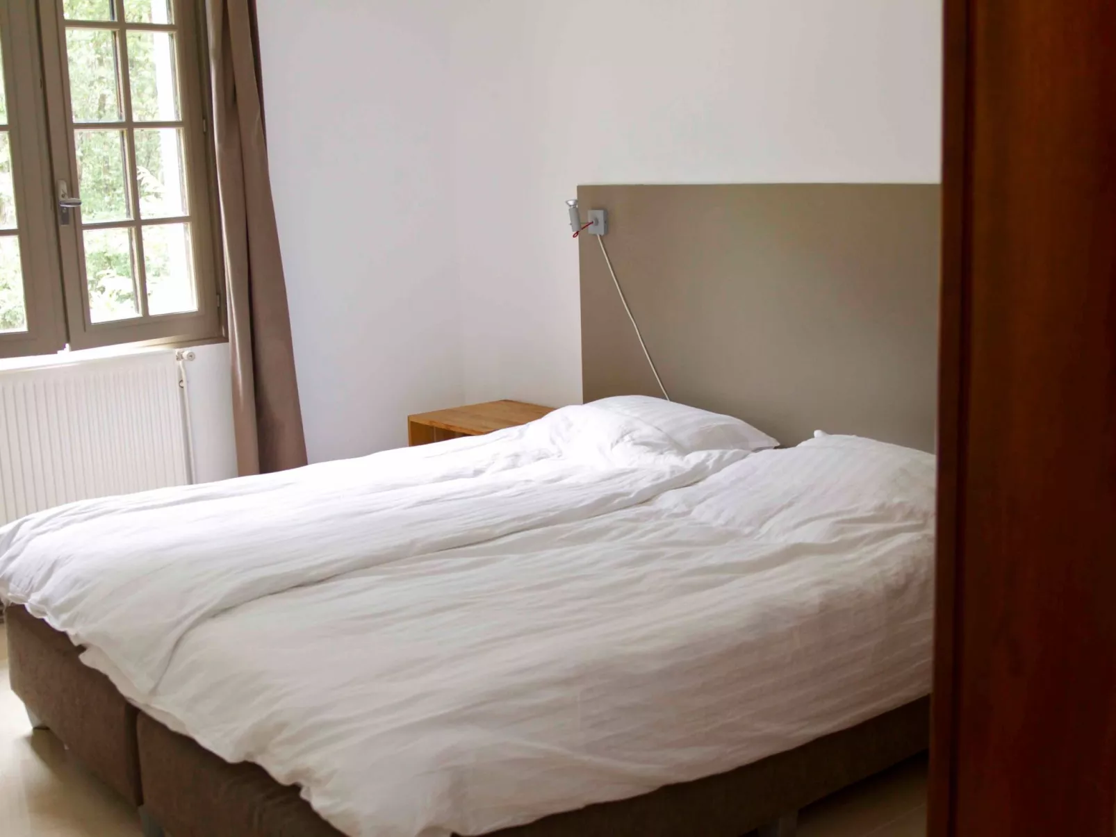 Mit Garten, Grill und Terrasse-Dedans