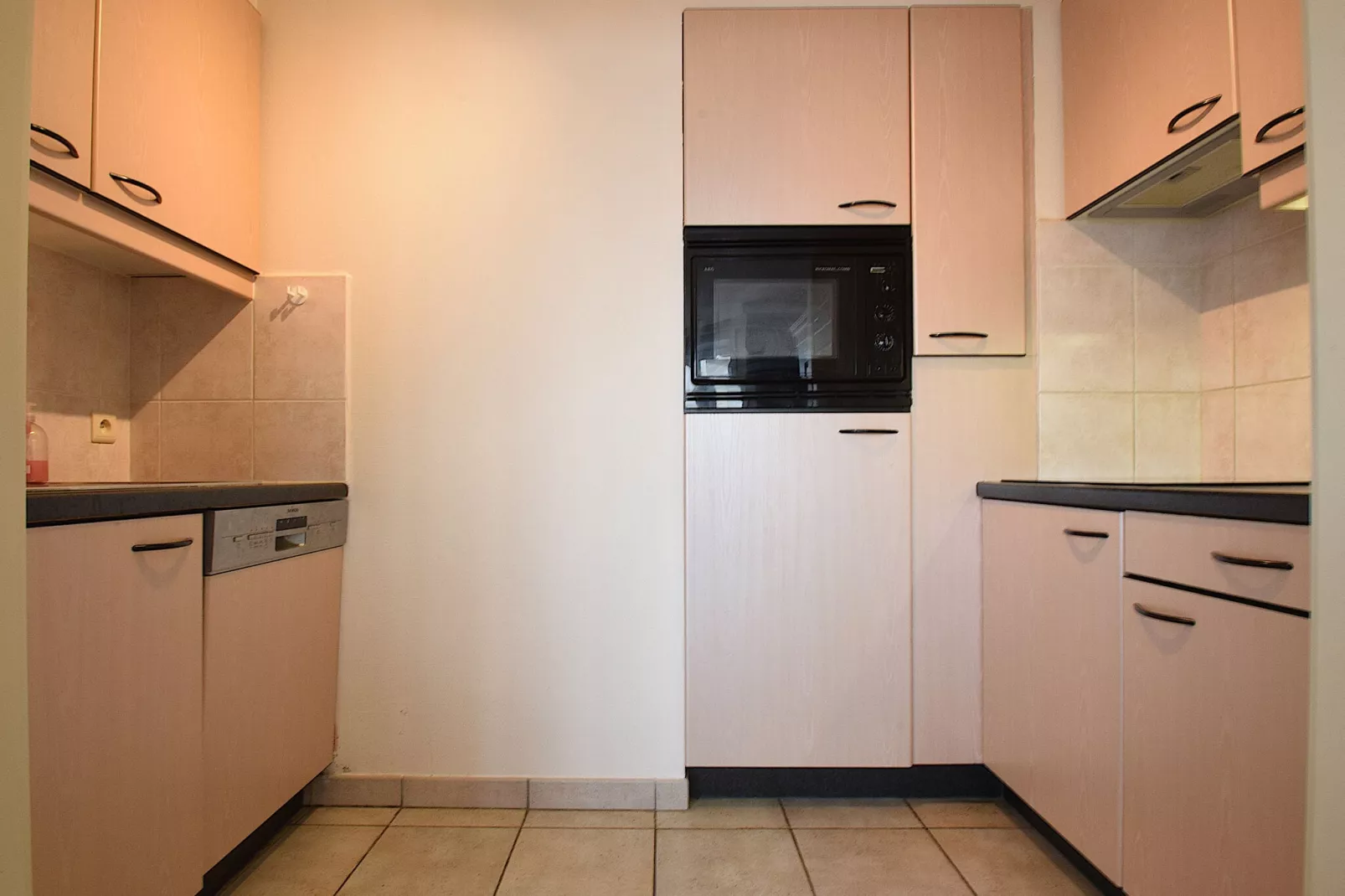 Celine 0201-Kitchen