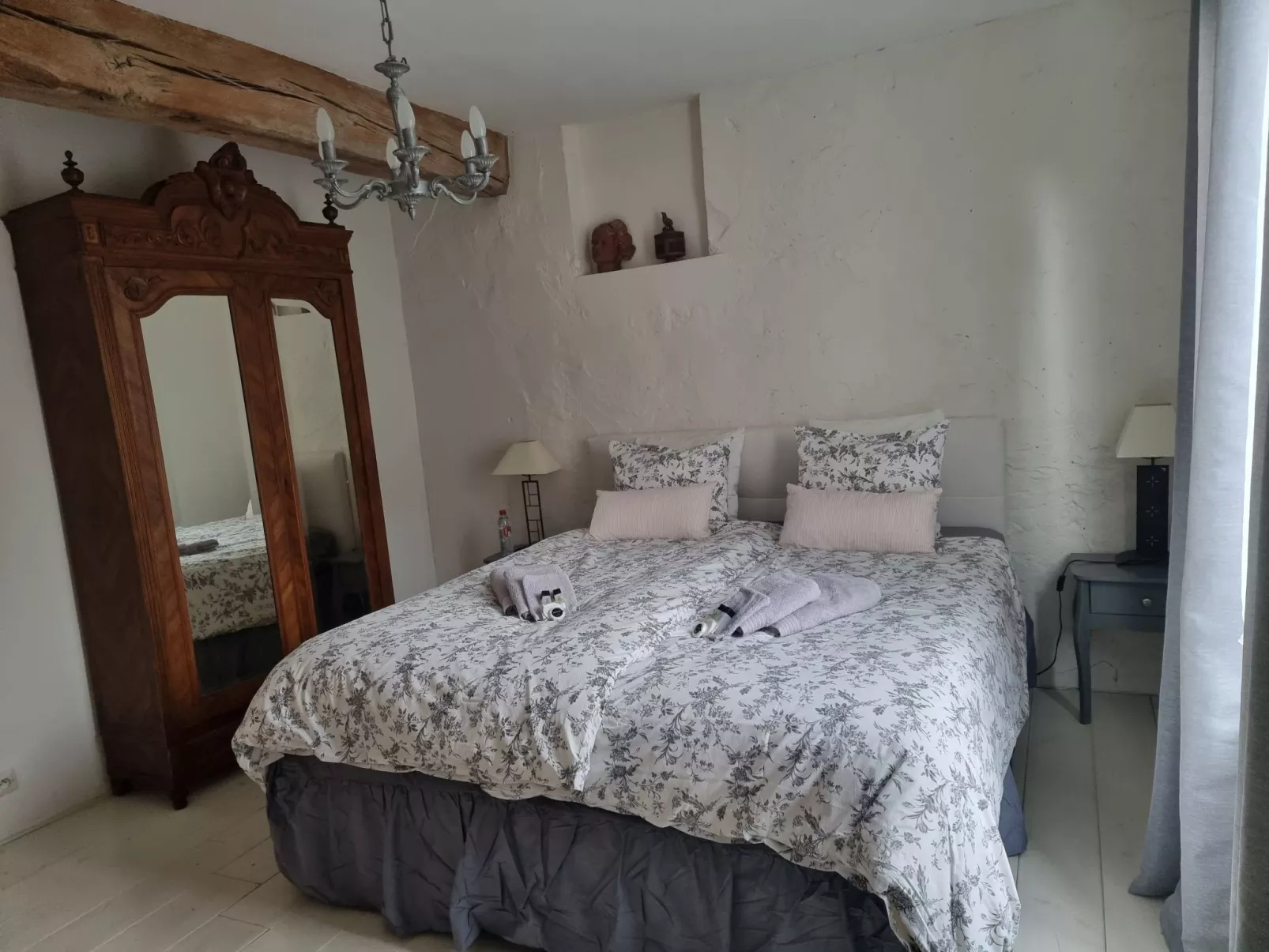 Villa 'Grand Tauzia'-Inside