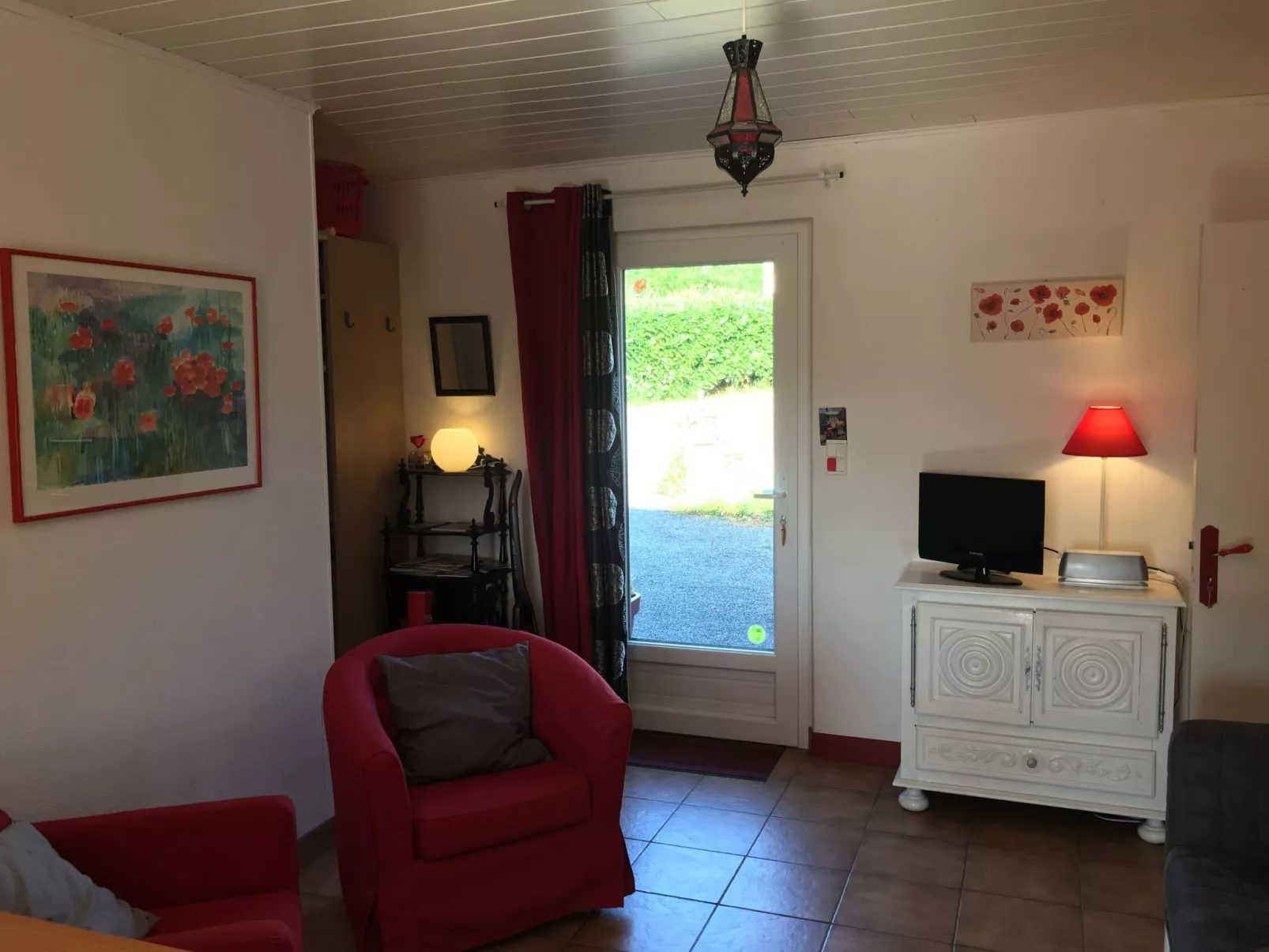 Domäne mit Terrasse-Drinnen