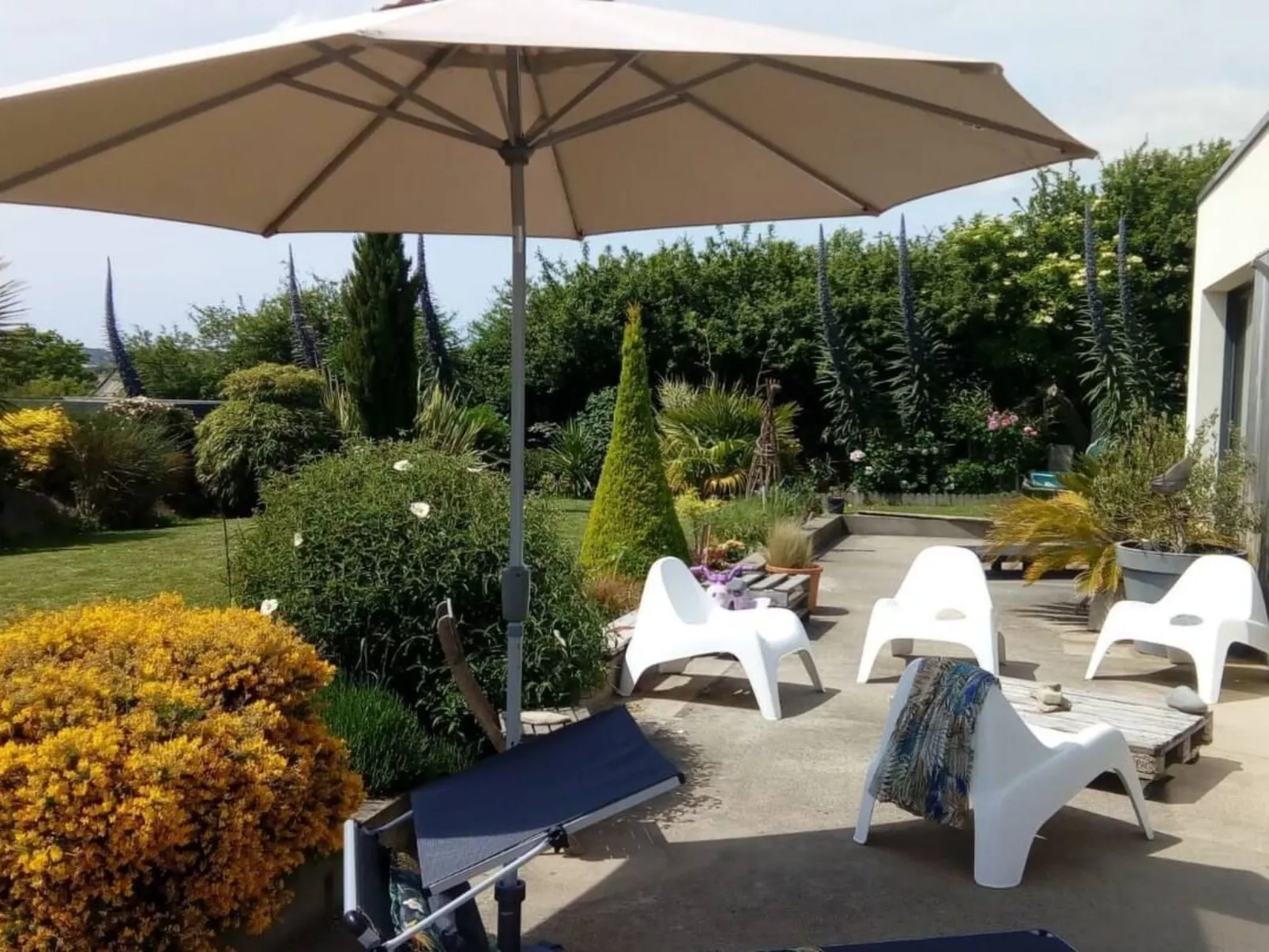 Der Contempastel-Draußen