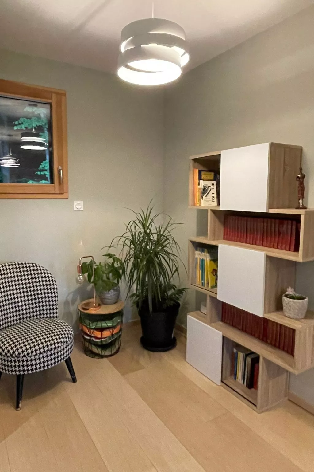 Das ruhige Les Grangettes mit Seeblick-Dedans