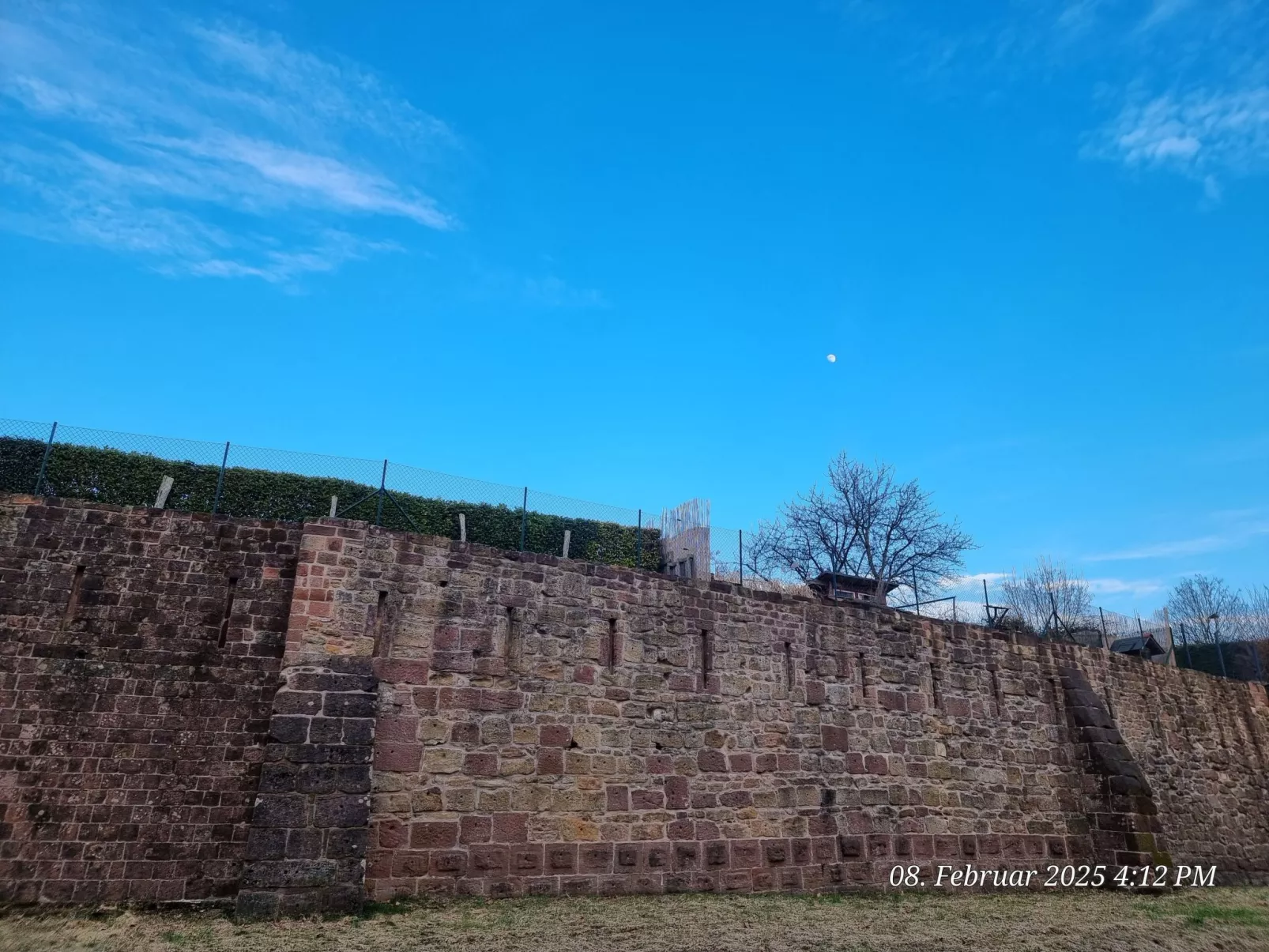 Le Château d'Eau-Outside