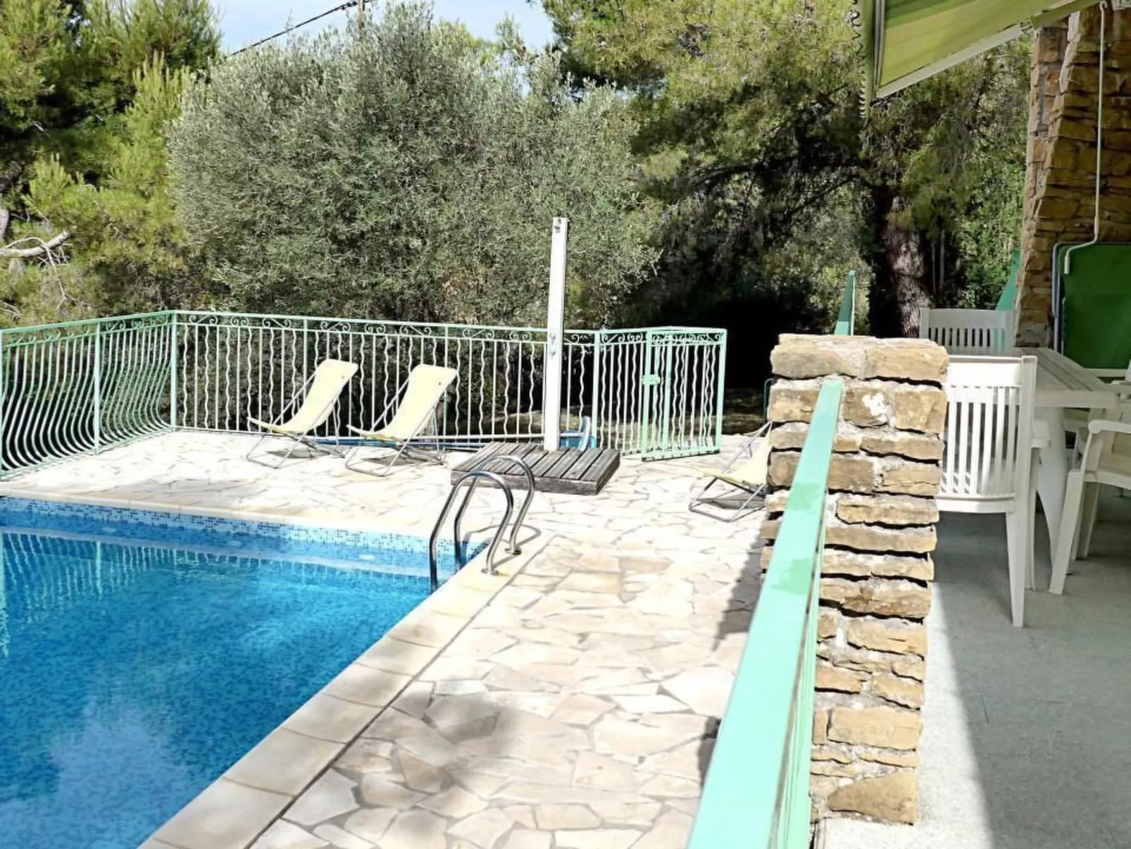 Villa und Pool mit Meerblick nur für Sie-Image-tags.info