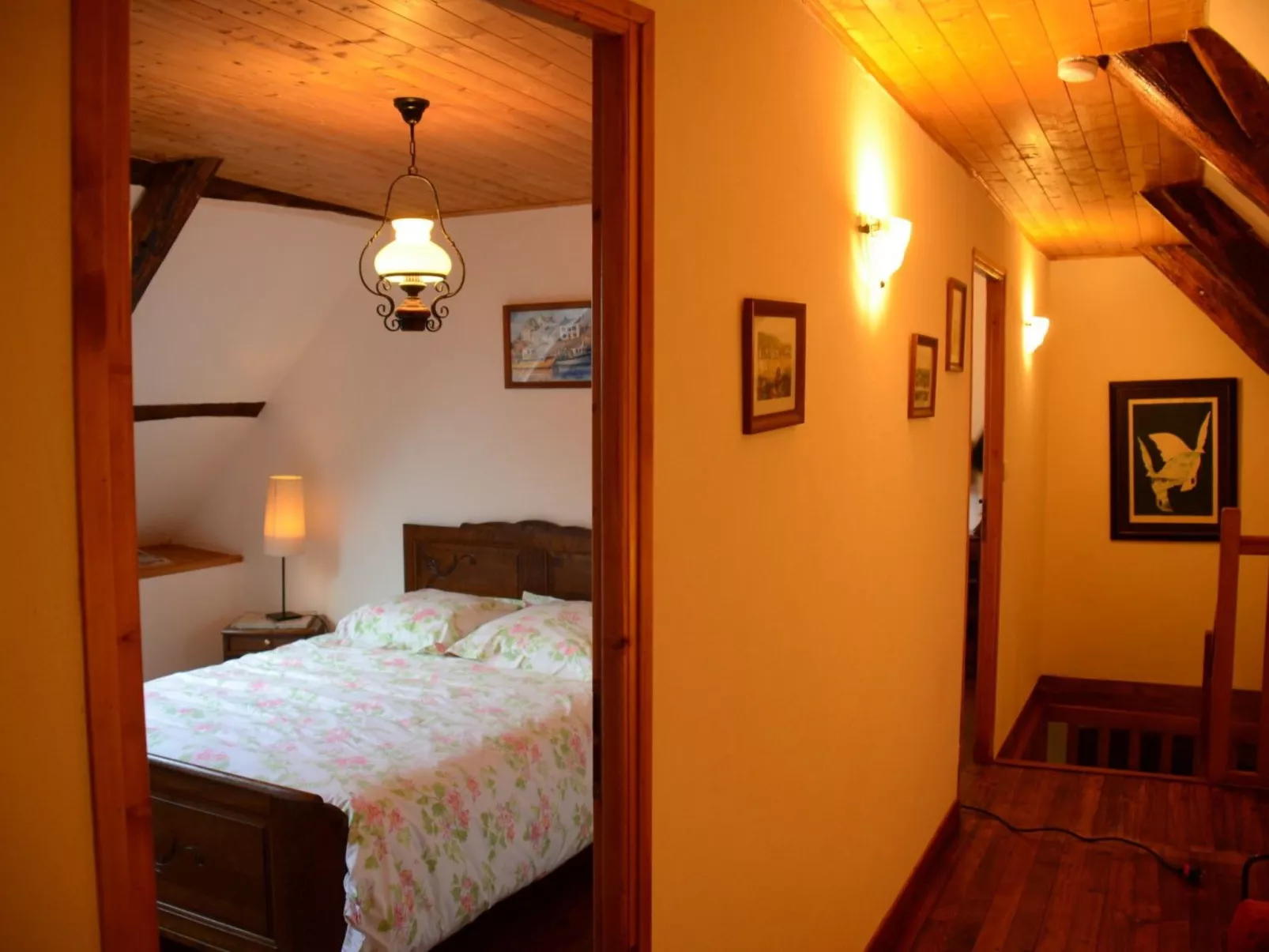 "Der Bauernhof des Vaters"-Drinnen