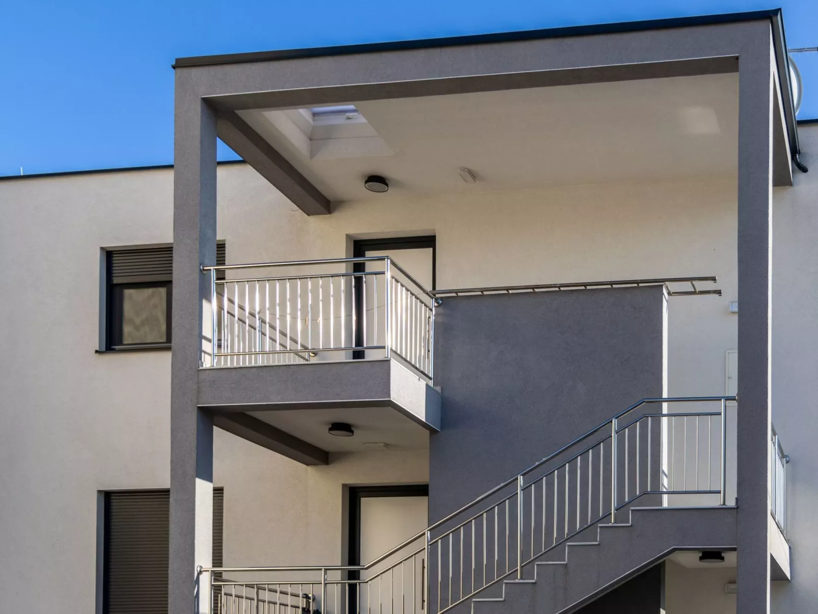 Penthouse Justina-Outside