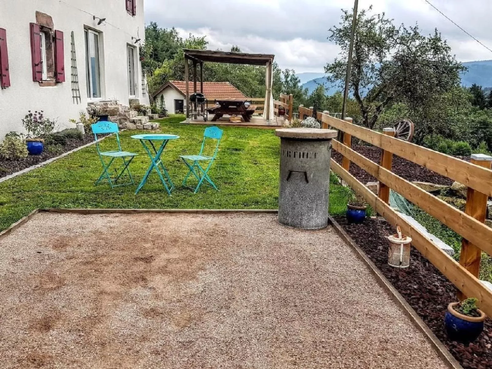 Le Pré des Biches-Outside