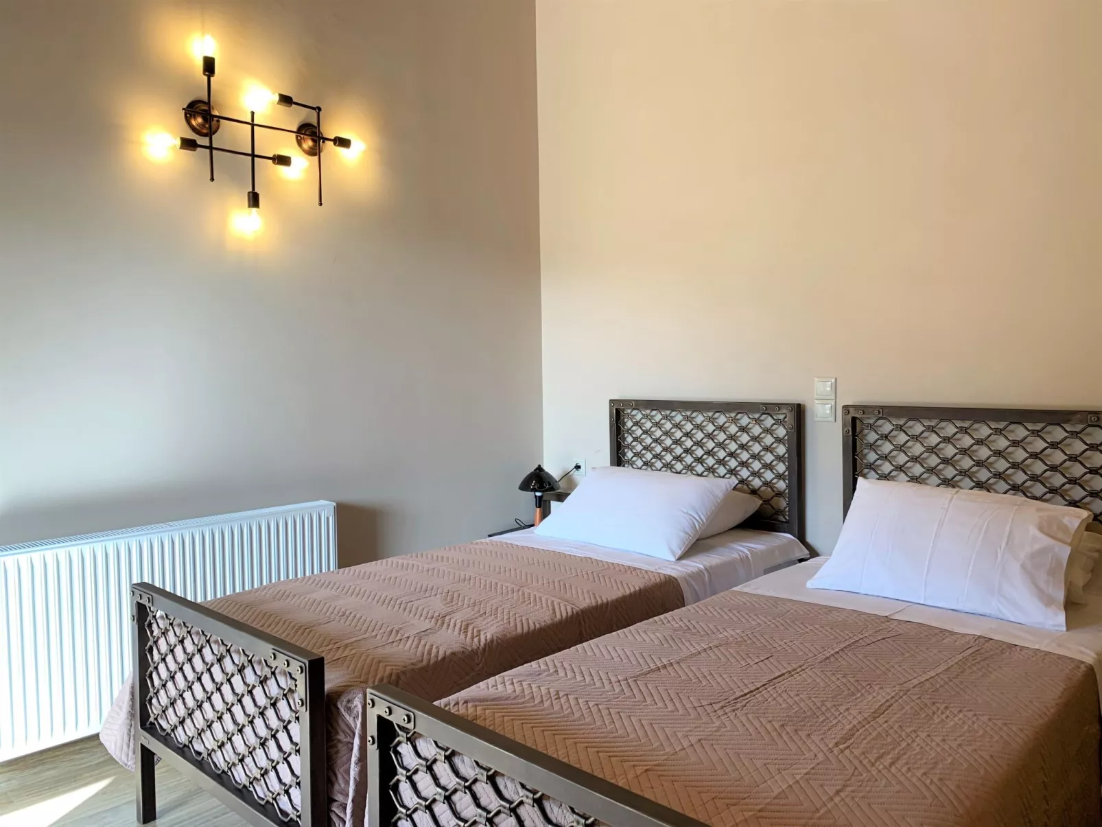 Geräumige Villa mit Pool nur 12km vom Strand entfernt-Dedans