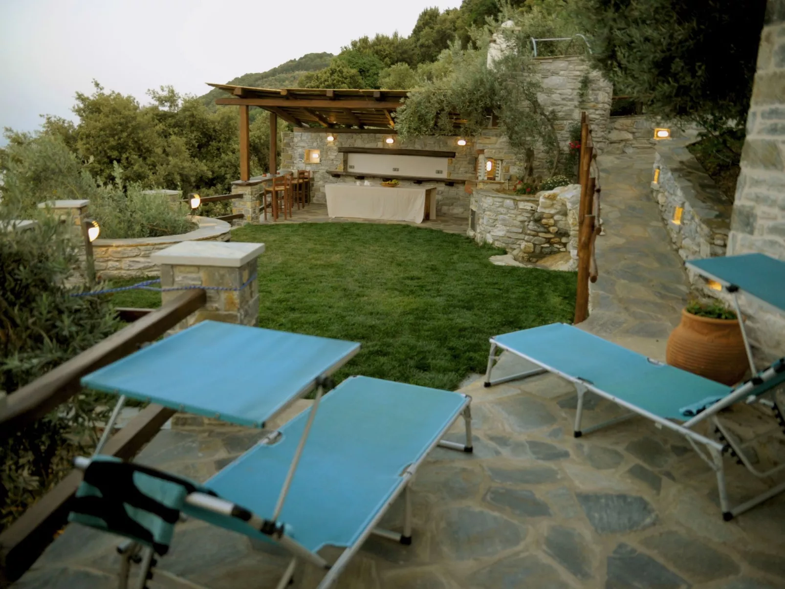 Anwesen mit eigenem Jacuzzi-Draußen