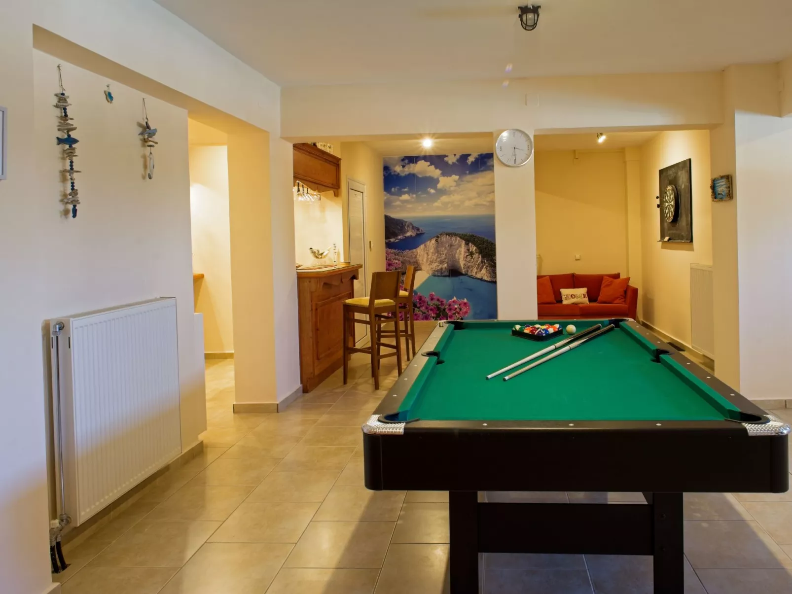 Traditionelle Villa mit privatem Pool-Drinnen