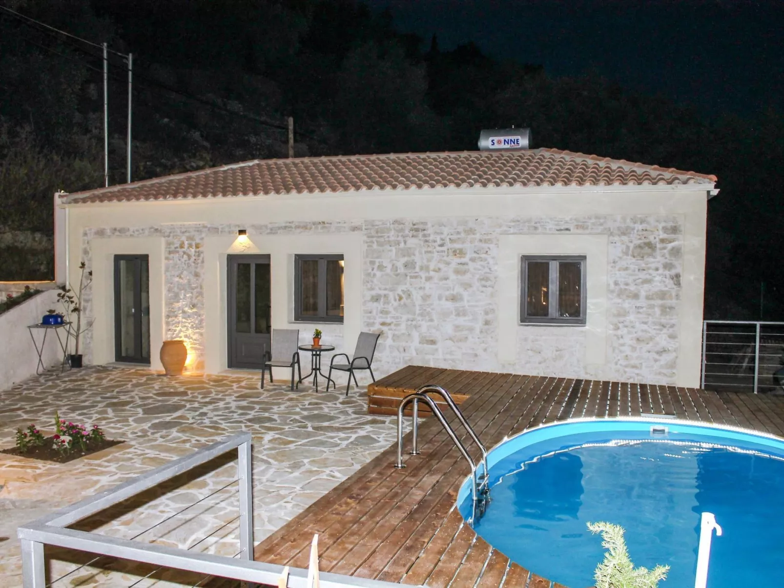 Villa Amfiliki in der Nähe der Agni-Bucht mit privatem Pool-Inside