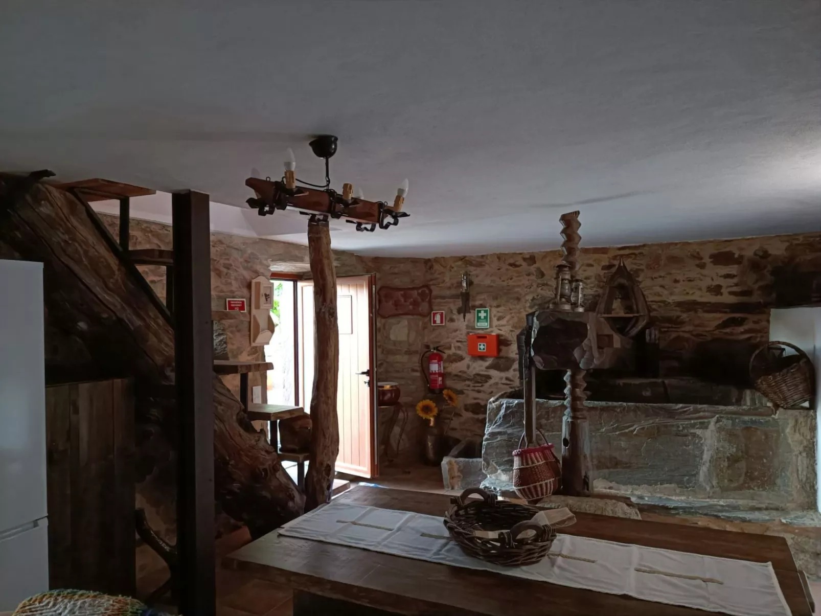 Eine Zuflucht in den Bergen-Dedans