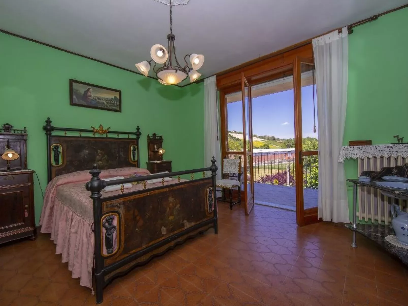 Wohnung im Roero-Drinnen