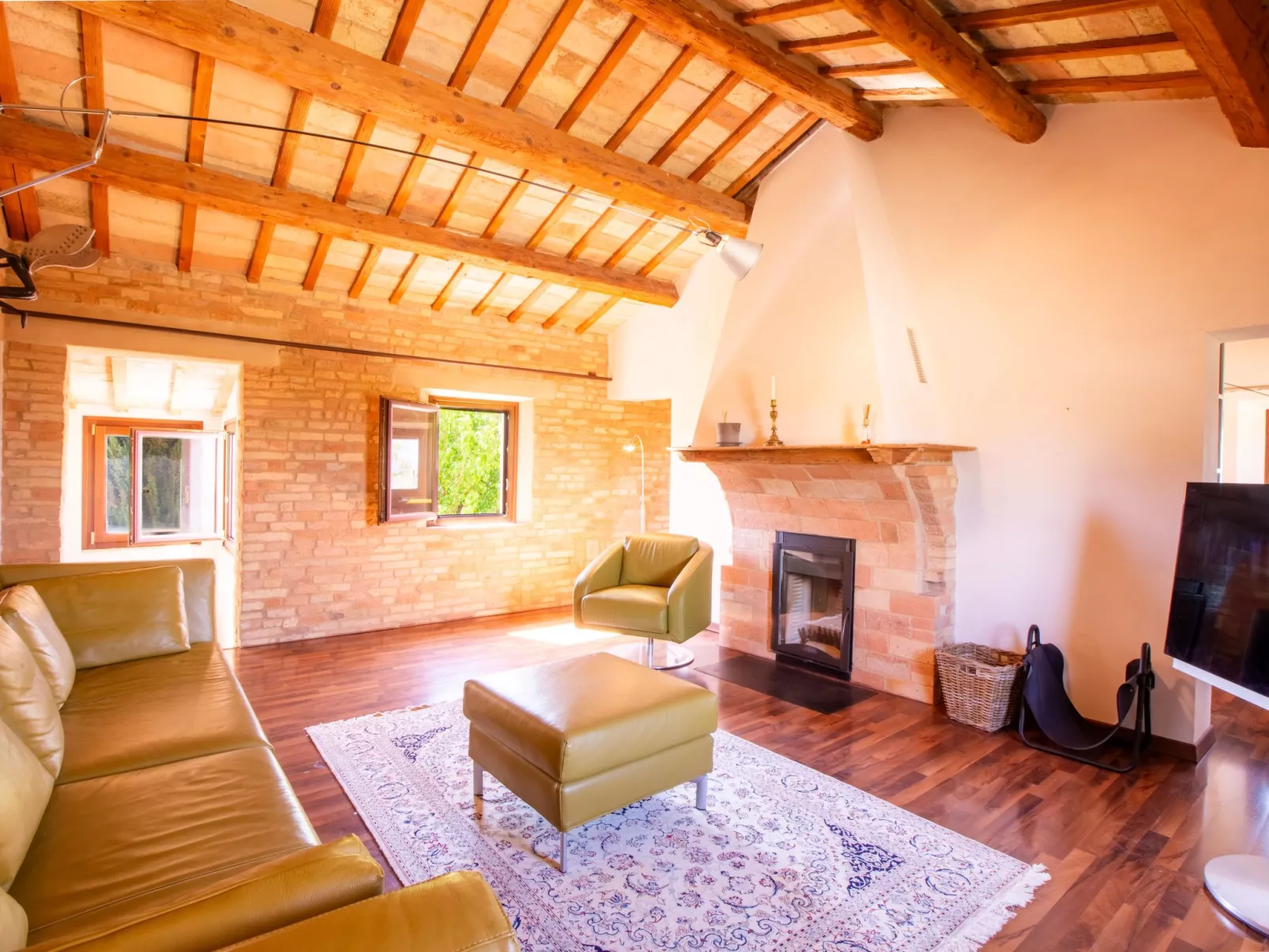 Villa Gelso mit Pool, Sauna und atemberaubender Aussicht-Inside