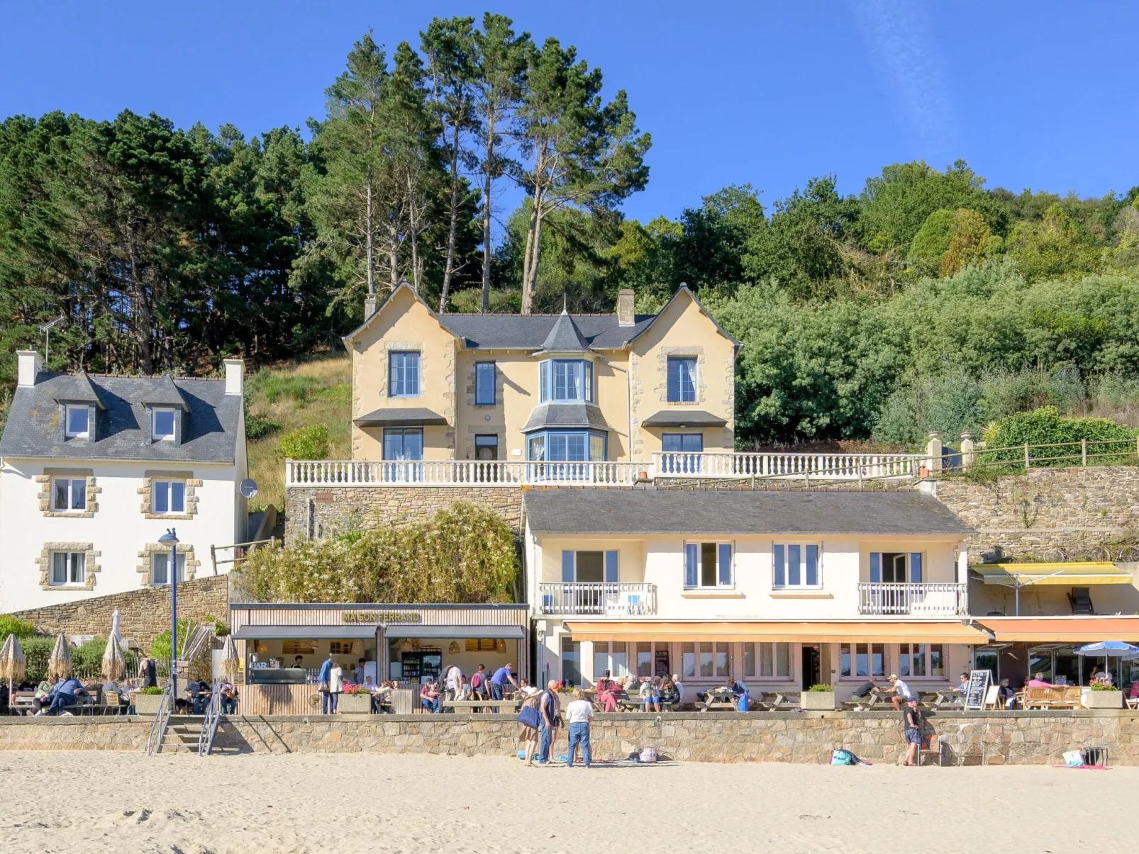 Villa "Ker House" mit Blick auf das Wasser-Outside