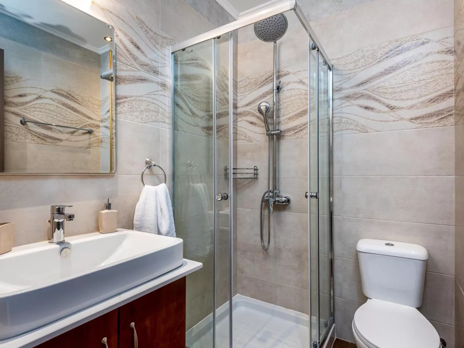 Einzigartige Steinvilla Diagoras-Dedans