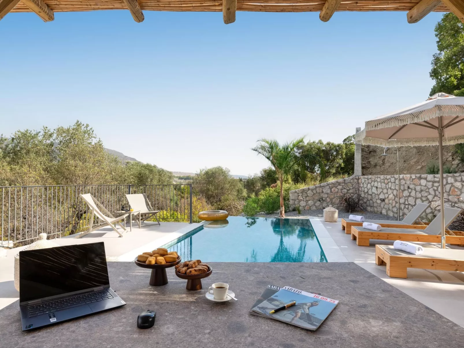 Massari Hills - Moorea-Outside