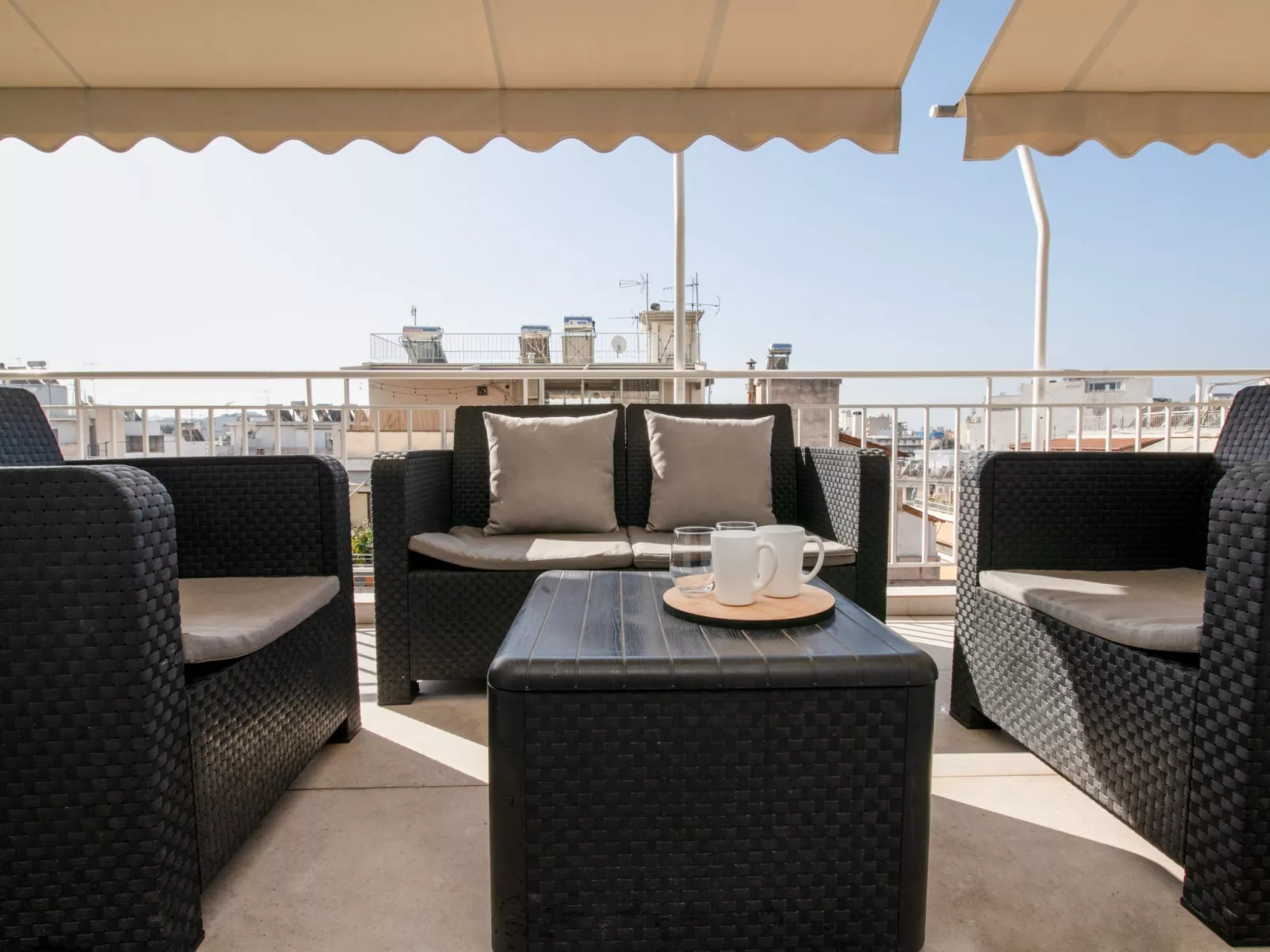 Athen von unserem Haus aus, wenige Schritte von der Akropolis entfernt-Inside