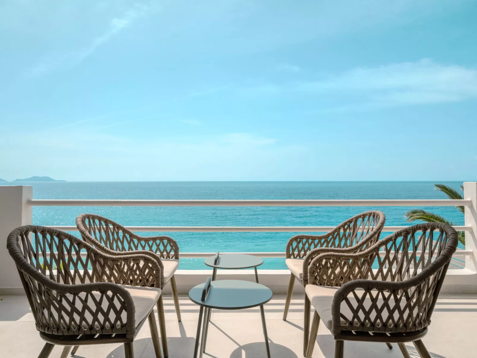 "Villa Faye" direkt am Strand-Dehors